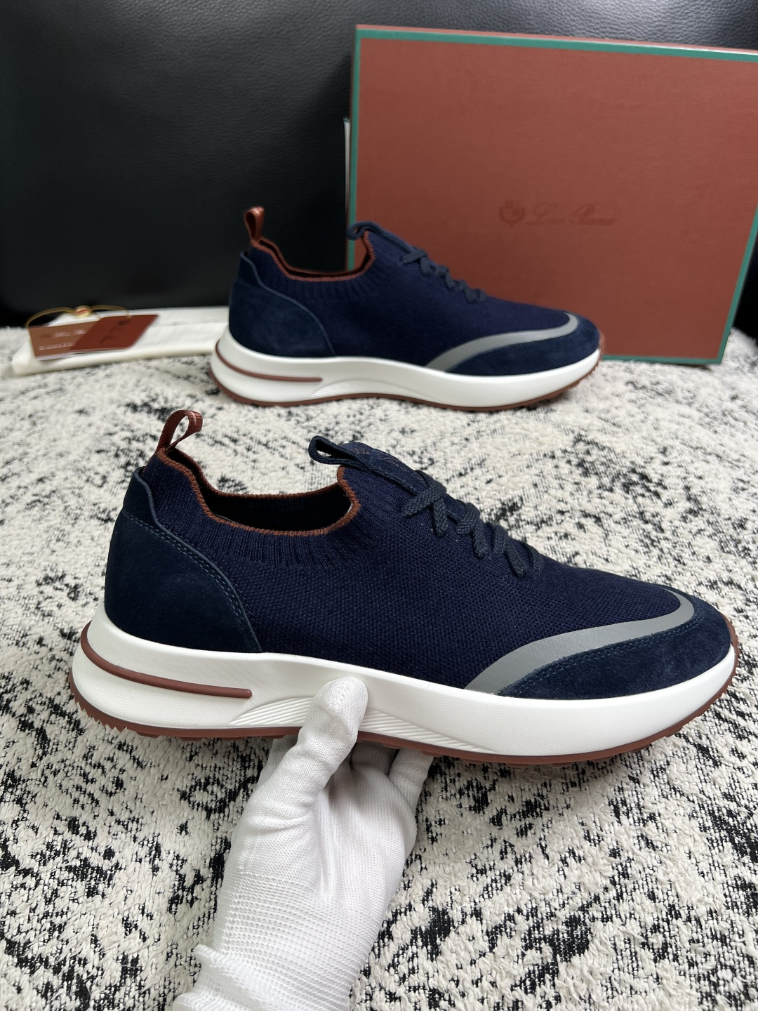 Loro Piana  高品质  顶级工艺品  诺悠翩雅  新品专柜同步原厂配置，鞋面意大利进口牛皮面料，高品质拼接工艺