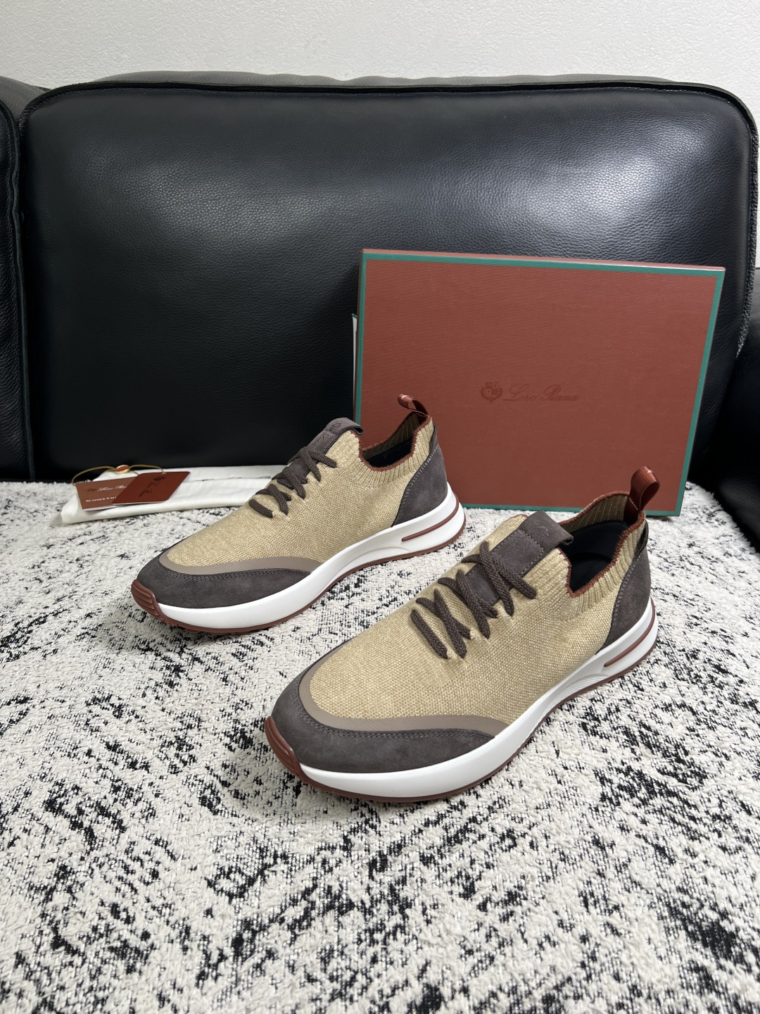 Loro Piana  高品质  顶级工艺品  诺悠翩雅  新品专柜同步原厂配置，鞋面意大利进口牛皮面料，高品质拼接工艺