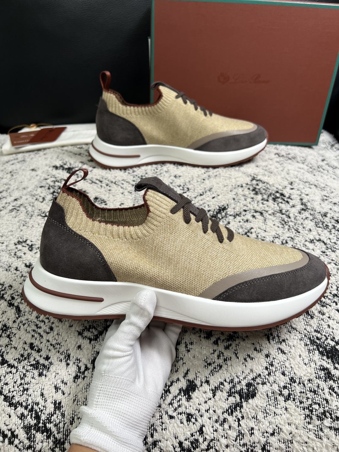 Loro Piana  高品质  顶级工艺品  诺悠翩雅  新品专柜同步原厂配置，鞋面意大利进口牛皮面料，高品质拼接工艺