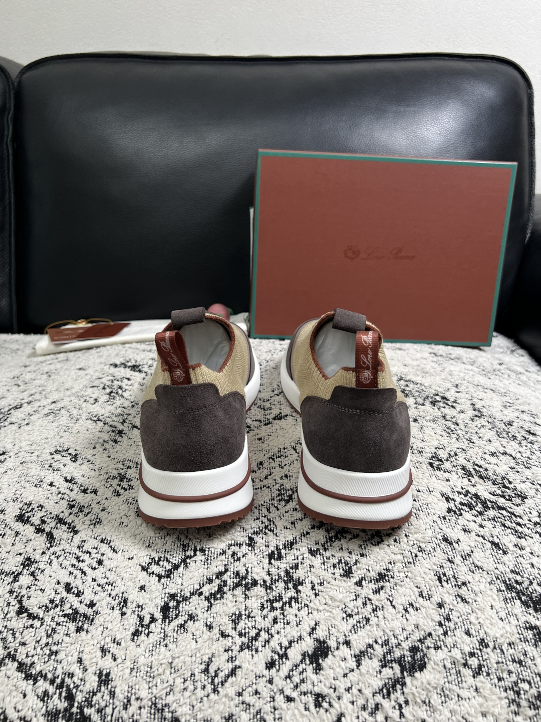 Loro Piana  高品质  顶级工艺品  诺悠翩雅  新品专柜同步原厂配置，鞋面意大利进口牛皮面料，高品质拼接工艺