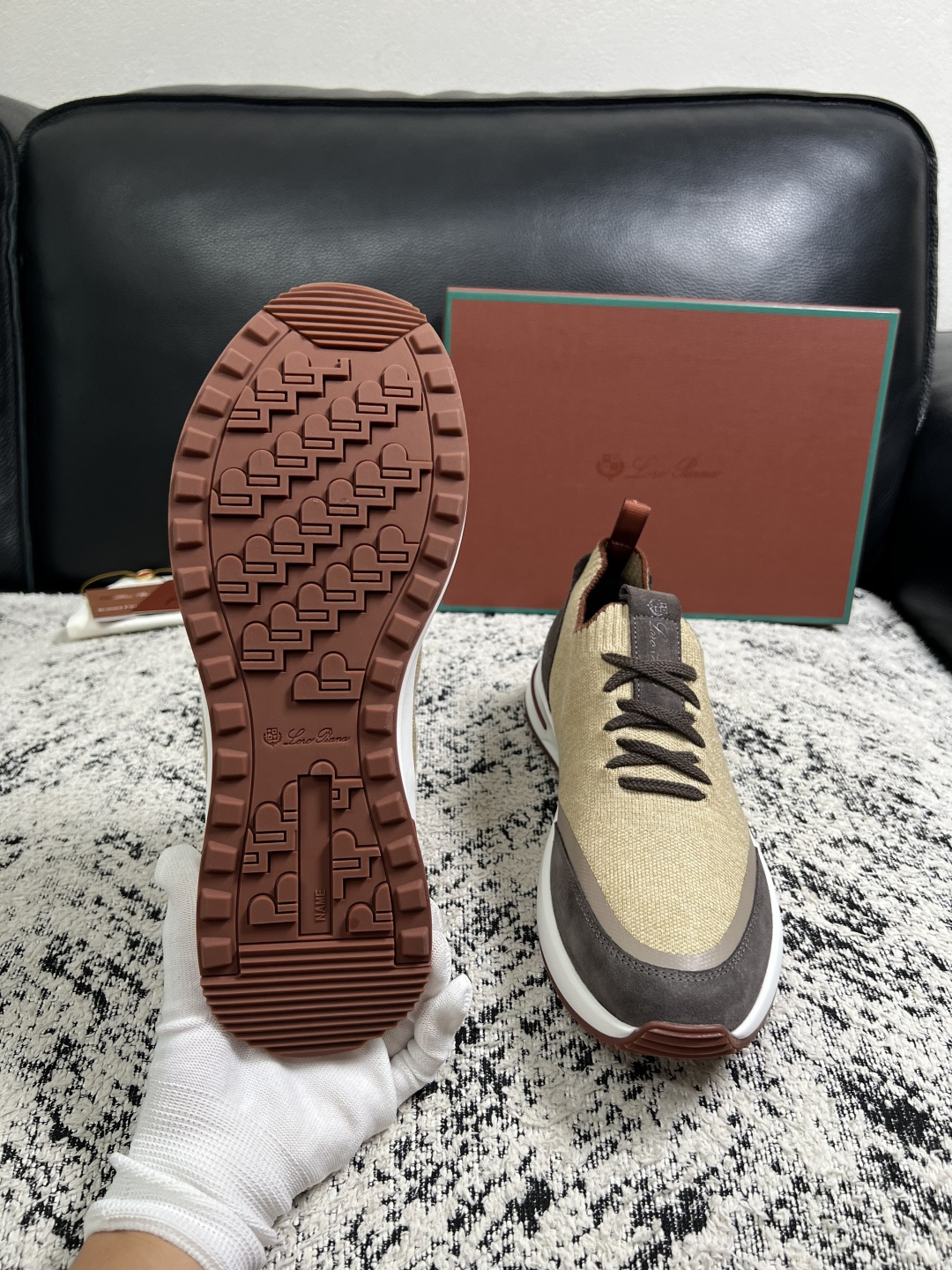 Loro Piana  高品质  顶级工艺品  诺悠翩雅  新品专柜同步原厂配置，鞋面意大利进口牛皮面料，高品质拼接工艺