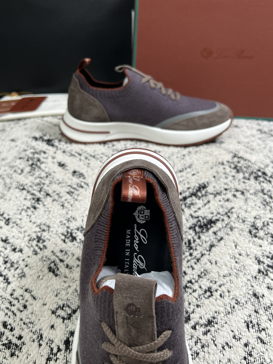 Loro Piana  高品质  顶级工艺品  诺悠翩雅  新品专柜同步原厂配置，鞋面意大利进口牛皮面料，高品质拼接工艺