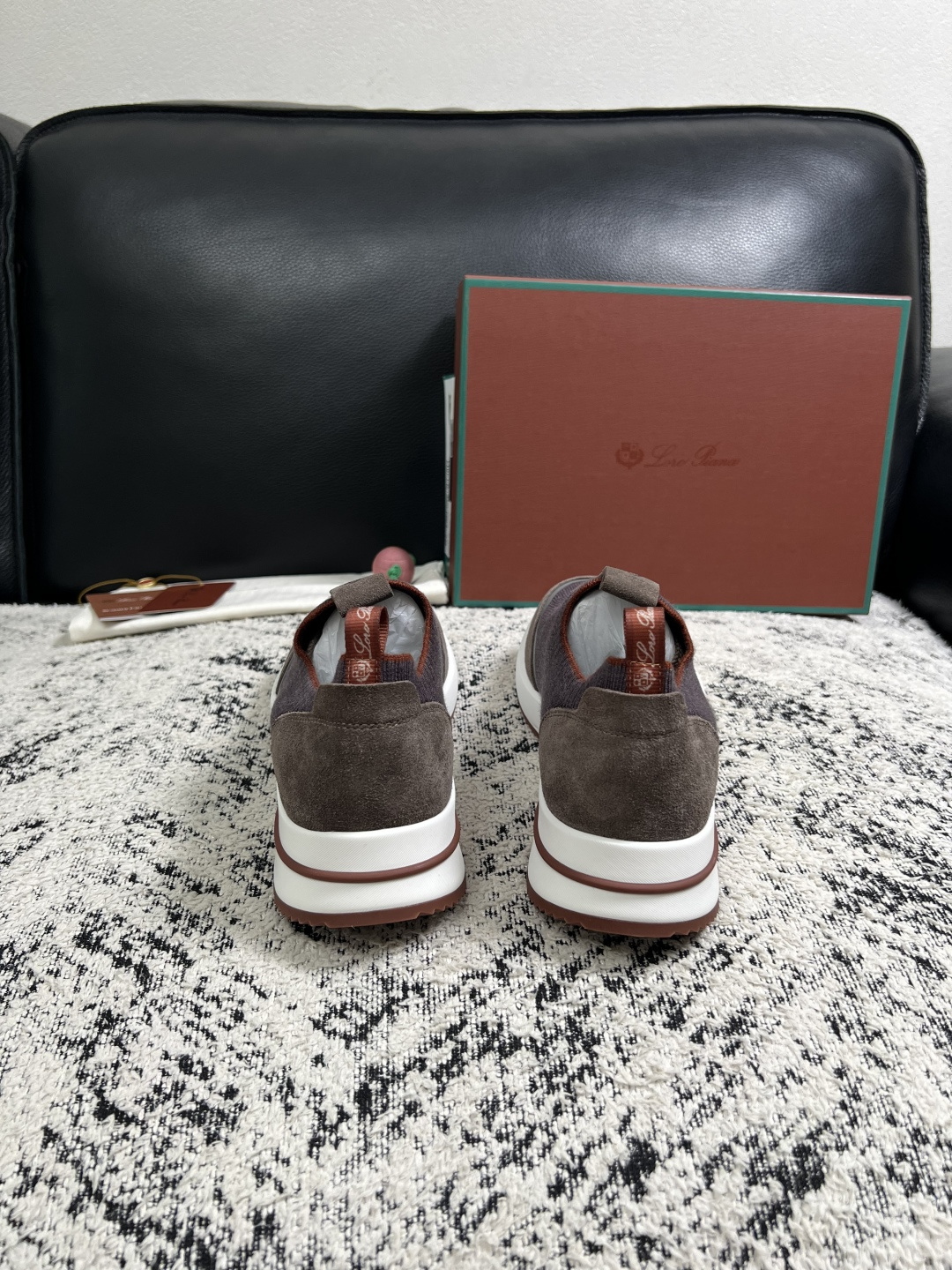 Loro Piana  高品质  顶级工艺品  诺悠翩雅  新品专柜同步原厂配置，鞋面意大利进口牛皮面料，高品质拼接工艺