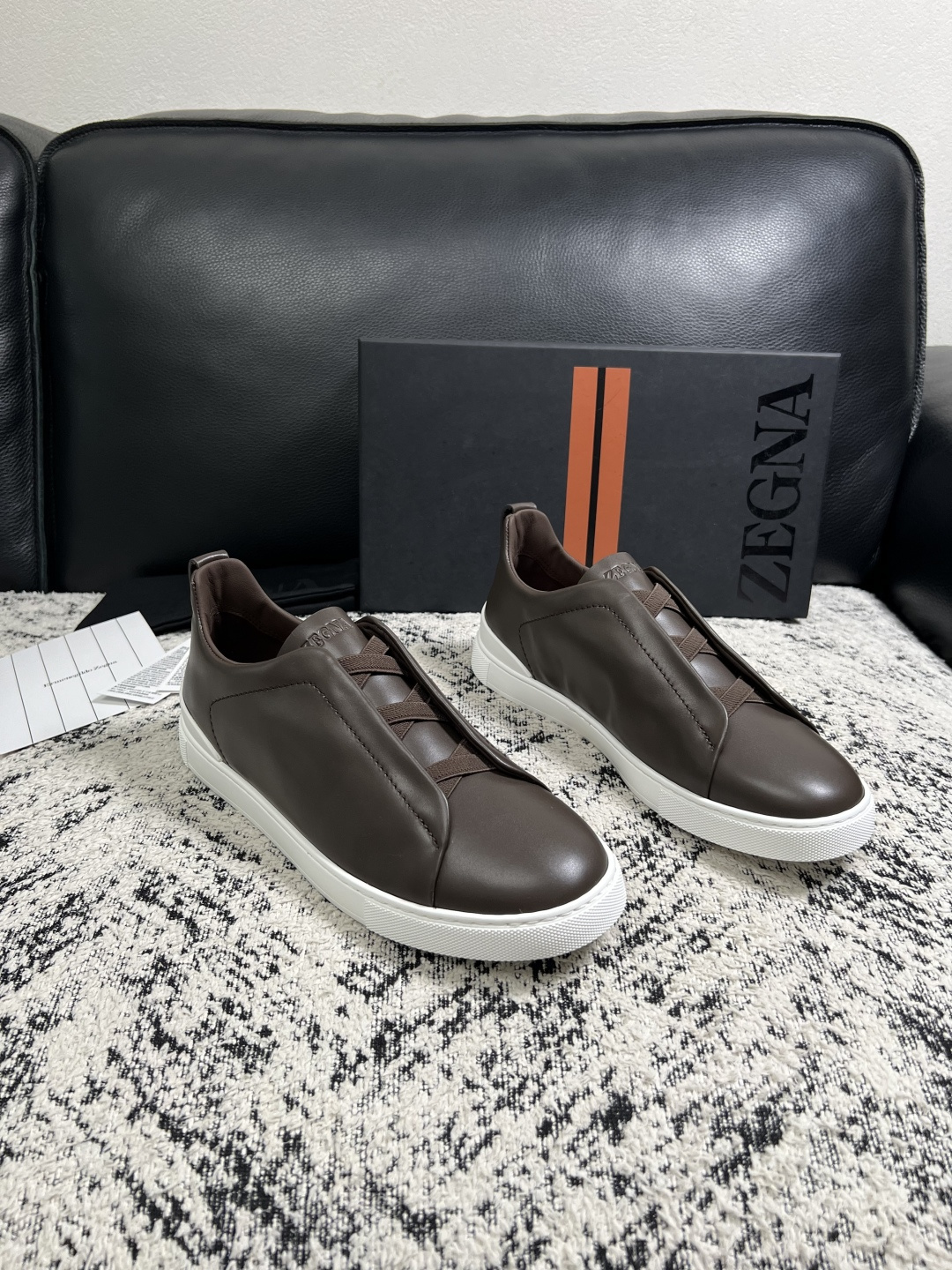 Zegna  高品质  顶级工艺品  杰尼亚  专柜新款原厂配置，意大利进口牛皮面料，进口牛里垫，透气舒适，鞋底：原厂特