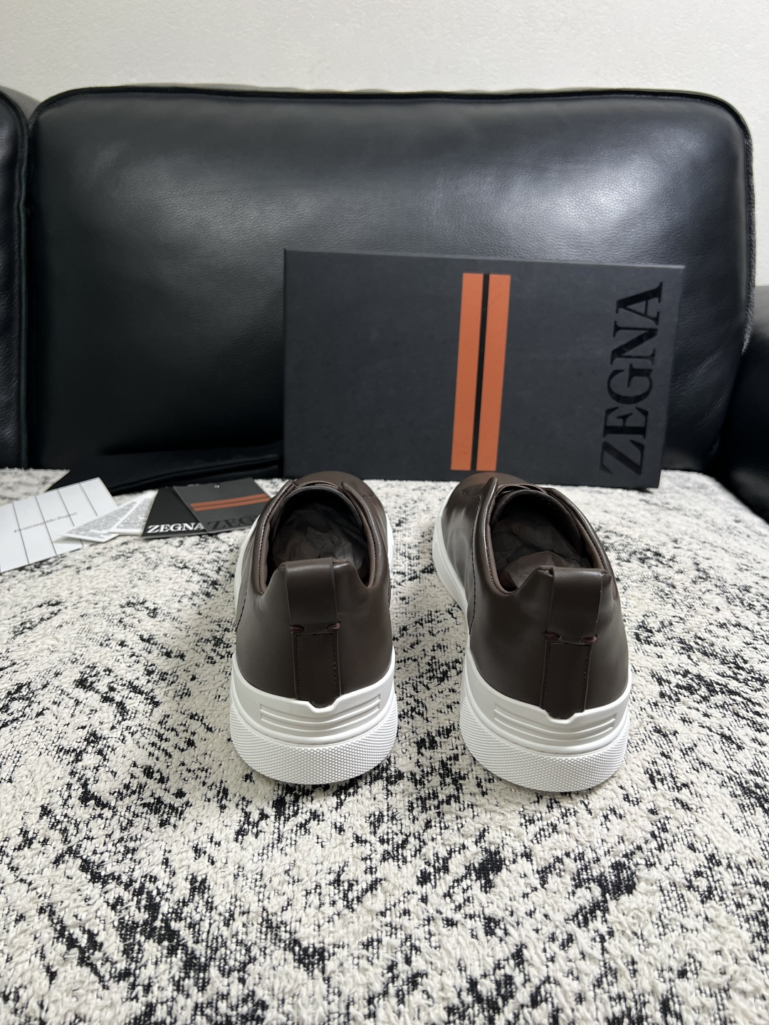 Zegna  高品质  顶级工艺品  杰尼亚  专柜新款原厂配置，意大利进口牛皮面料，进口牛里垫，透气舒适，鞋底：原厂特