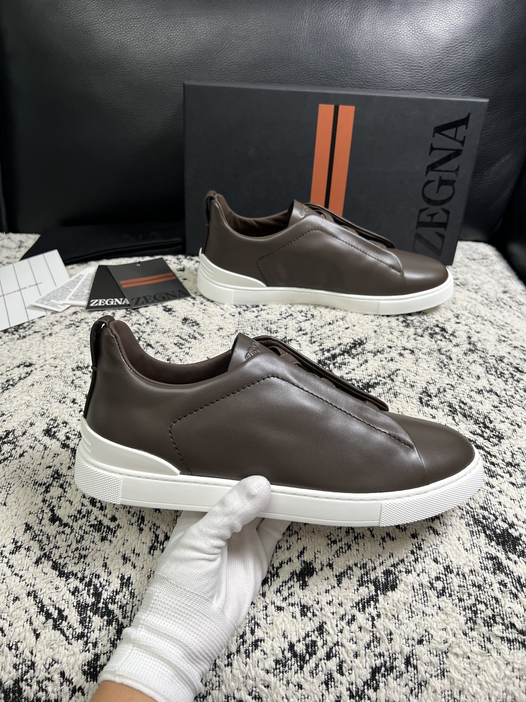 Zegna  高品质  顶级工艺品  杰尼亚  专柜新款原厂配置，意大利进口牛皮面料，进口牛里垫，透气舒适，鞋底：原厂特