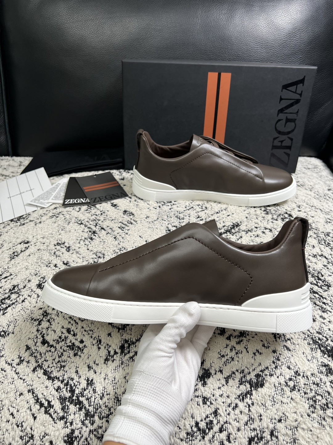 Zegna  高品质  顶级工艺品  杰尼亚  专柜新款原厂配置，意大利进口牛皮面料，进口牛里垫，透气舒适，鞋底：原厂特