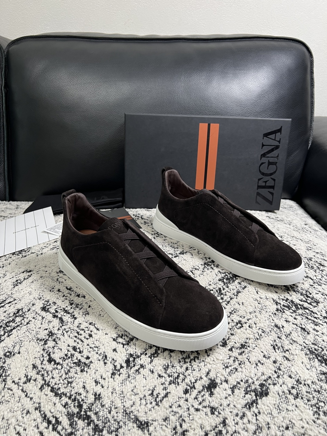 Zegna  高品质  顶级工艺品  杰尼亚  专柜新款原厂配置，意大利进口牛皮面料，进口牛里垫，透气舒适，鞋底：原厂特