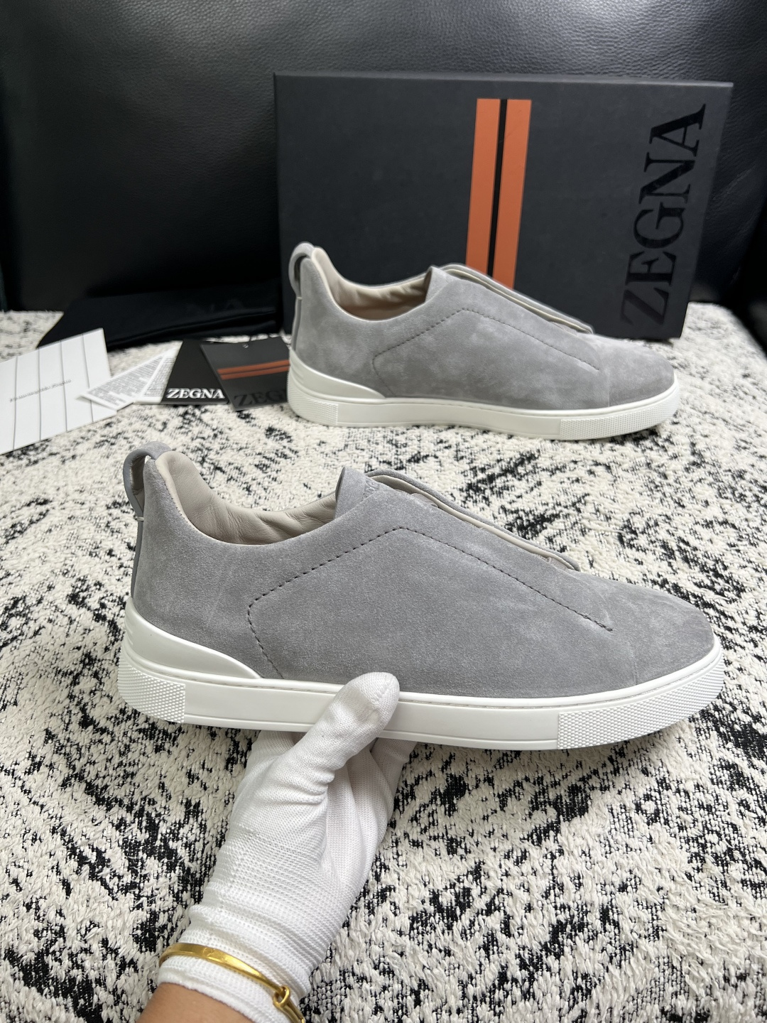 Zegna  高品质  顶级工艺品  杰尼亚  专柜新款原厂配置，意大利进口牛皮面料，进口牛里垫，透气舒适，鞋底：原厂特