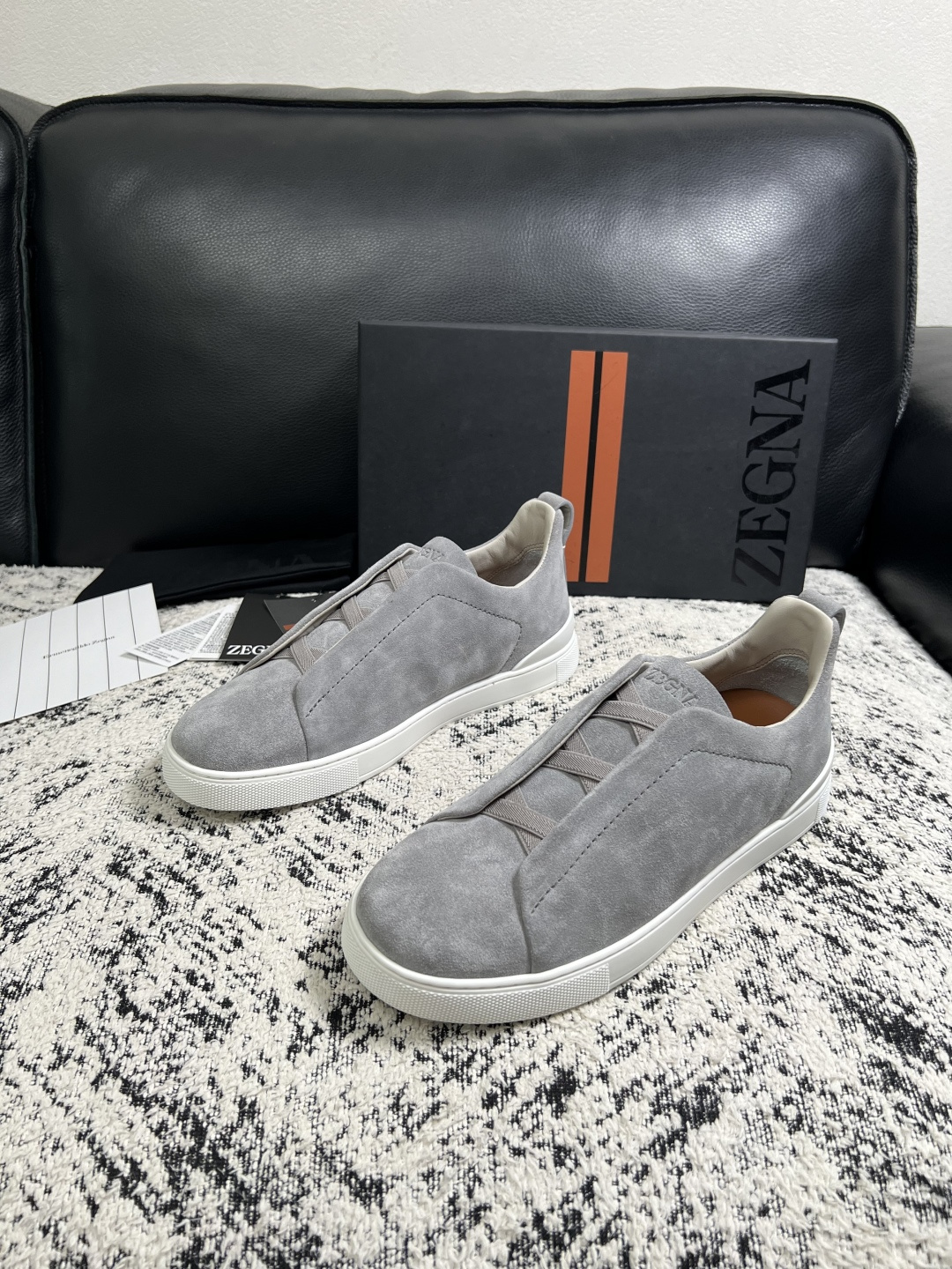 Zegna  高品质  顶级工艺品  杰尼亚  专柜新款原厂配置，意大利进口牛皮面料，进口牛里垫，透气舒适，鞋底：原厂特