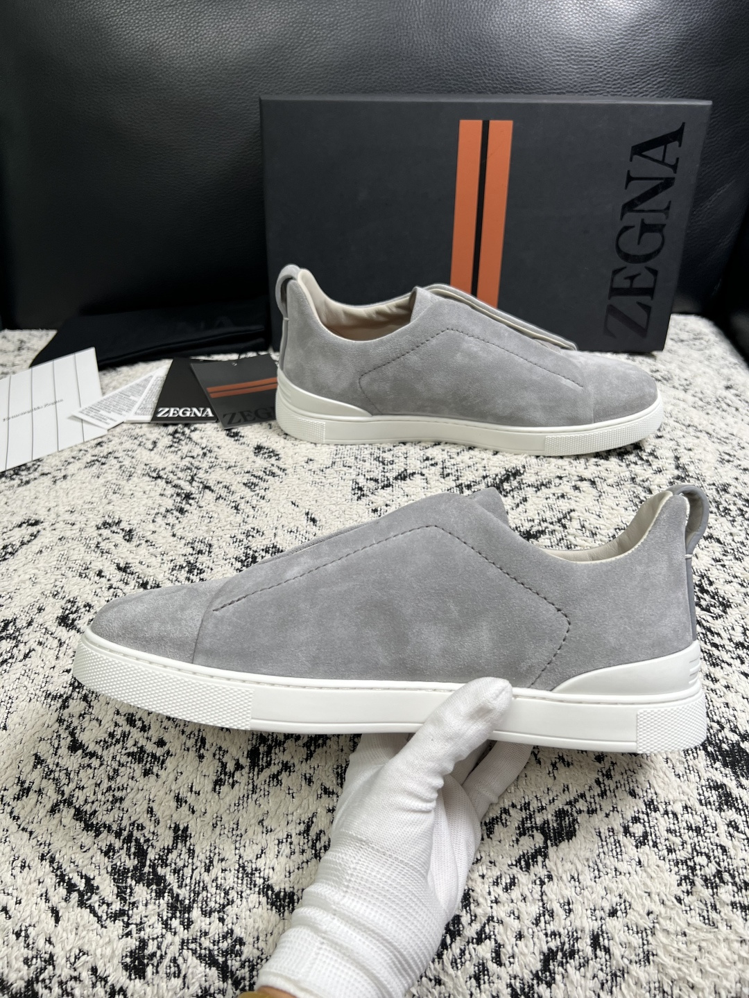 Zegna  高品质  顶级工艺品  杰尼亚  专柜新款原厂配置，意大利进口牛皮面料，进口牛里垫，透气舒适，鞋底：原厂特