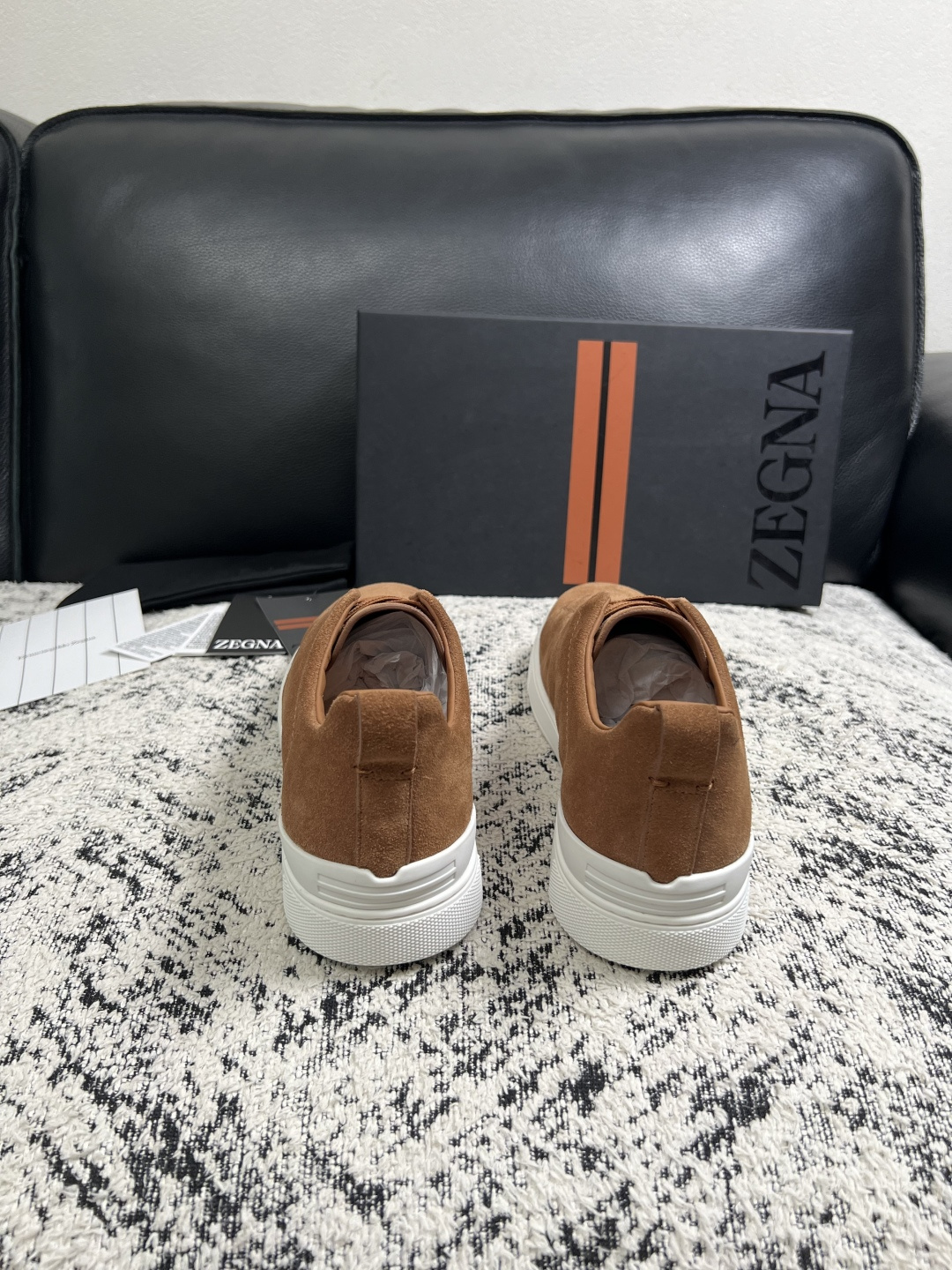 Zegna  高品质  顶级工艺品  杰尼亚  专柜新款原厂配置，意大利进口牛皮面料，进口牛里垫，透气舒适，鞋底：原厂特