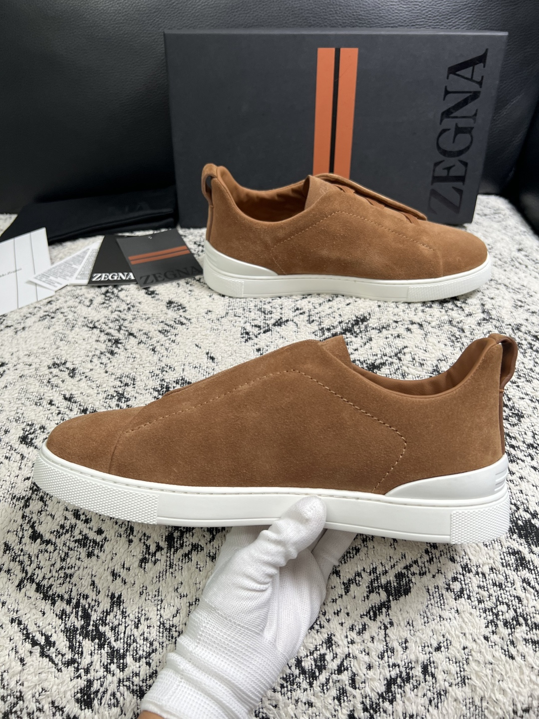 Zegna  高品质  顶级工艺品  杰尼亚  专柜新款原厂配置，意大利进口牛皮面料，进口牛里垫，透气舒适，鞋底：原厂特