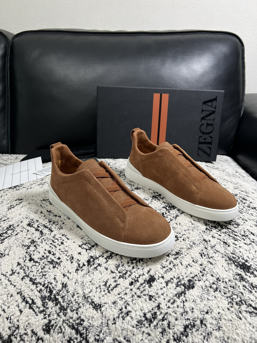 Zegna  高品质  顶级工艺品  杰尼亚  专柜新款原厂配置，意大利进口牛皮面料，进口牛里垫，透气舒适，鞋底：原厂特