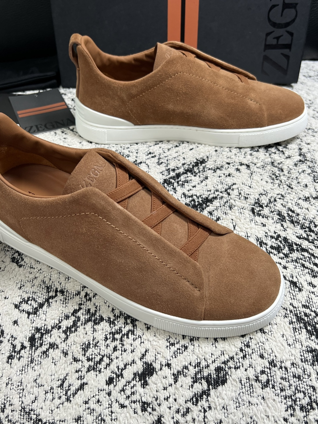 Zegna  高品质  顶级工艺品  杰尼亚  专柜新款原厂配置，意大利进口牛皮面料，进口牛里垫，透气舒适，鞋底：原厂特