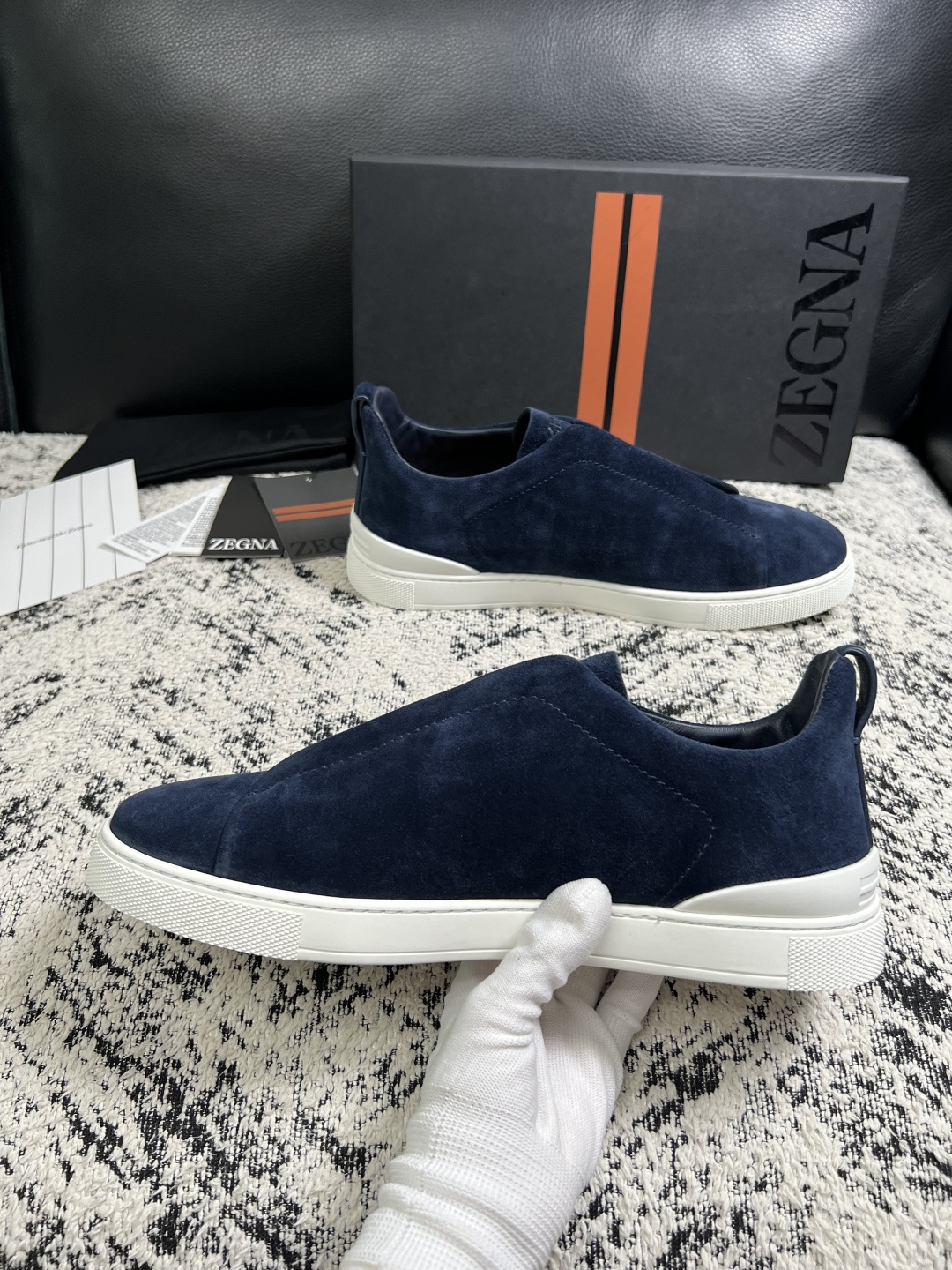 Zegna  高品质  顶级工艺品  杰尼亚  专柜新款原厂配置，意大利进口牛皮面料，进口牛里垫，透气舒适，鞋底：原厂特