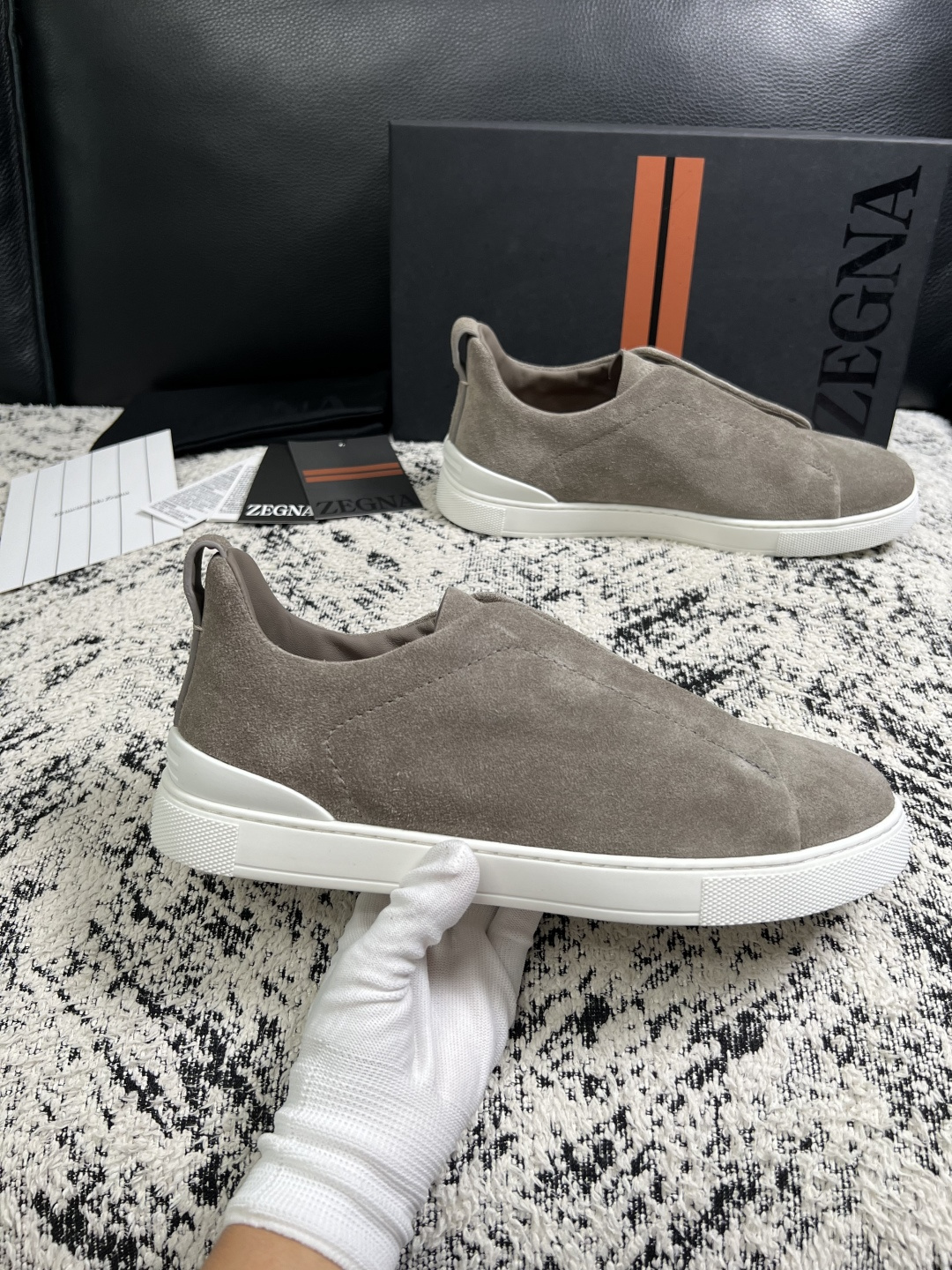 Zegna  高品质  顶级工艺品  杰尼亚  专柜新款原厂配置，意大利进口牛皮面料，进口牛里垫，透气舒适，鞋底：原厂特