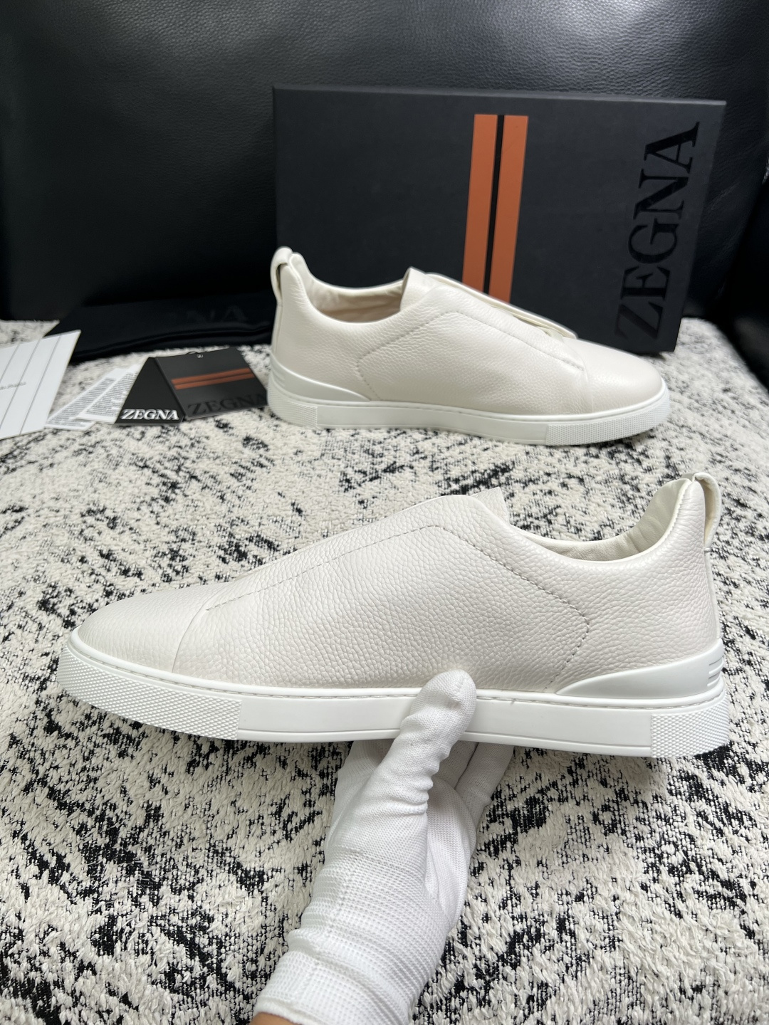 Zegna  高品质  顶级工艺品  杰尼亚  专柜新款原厂配置，意大利进口牛皮面料，进口牛里垫，透气舒适，鞋底：原厂特