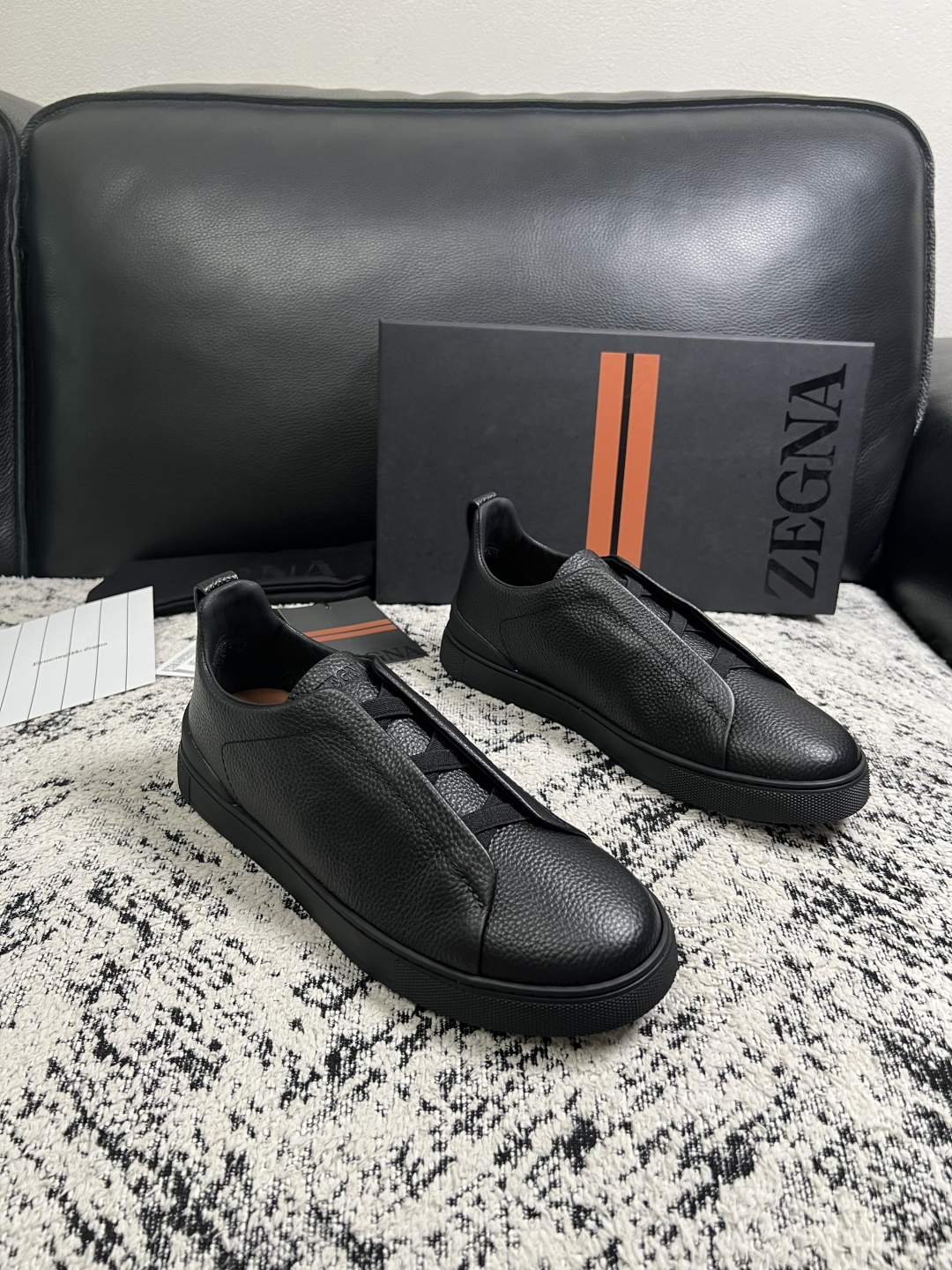 Zegna  高品质  顶级工艺品  杰尼亚  专柜新款原厂配置，意大利进口牛皮面料，进口牛里垫，透气舒适，鞋底：原厂特