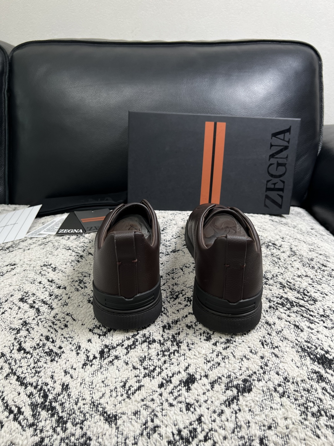 Zegna  高品质  顶级工艺品  杰尼亚  专柜新款原厂配置，意大利进口牛皮面料，进口牛里垫，透气舒适，鞋底：原厂特