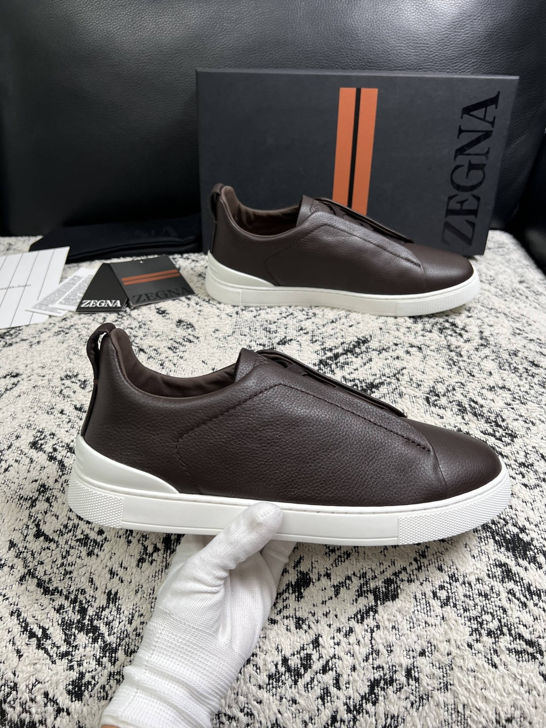 Zegna  高品质  顶级工艺品  杰尼亚  专柜新款原厂配置，意大利进口牛皮面料，进口牛里垫，透气舒适，鞋底：原厂特