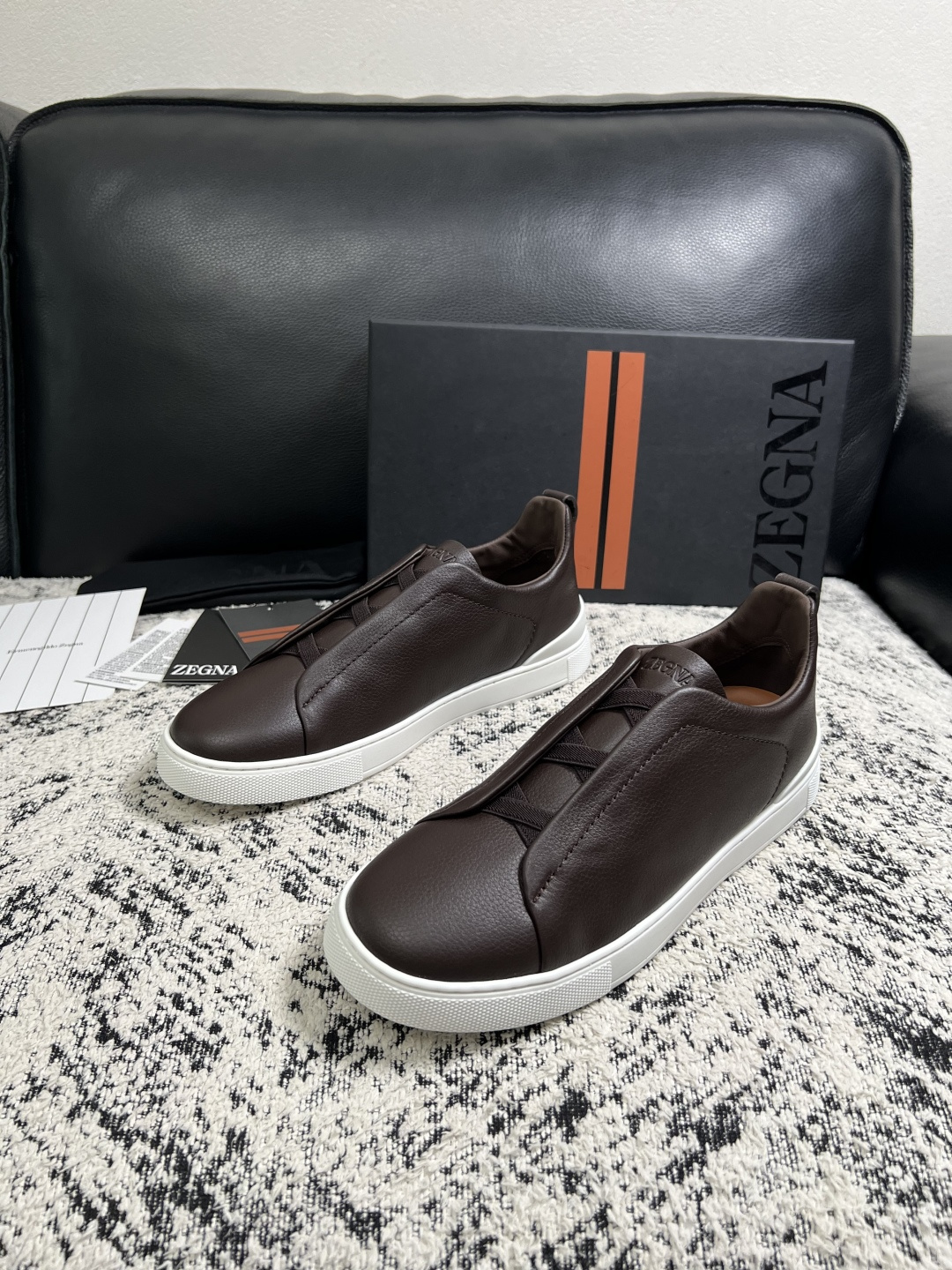 Zegna  高品质  顶级工艺品  杰尼亚  专柜新款原厂配置，意大利进口牛皮面料，进口牛里垫，透气舒适，鞋底：原厂特