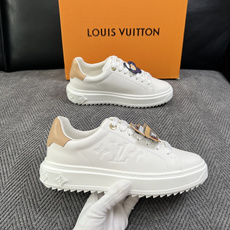 Lv 高品质 顶级工艺品 路易威登,运动板鞋专柜同步,鞋面意大利进口,高品质拼接缤纷色彩复杂工艺品,进口牛里垫柔软 Lv 高品质 顶级工艺品 路易威登,运动板鞋专柜同步,鞋面意大利进口,高品质拼接缤纷色彩复杂工艺品,进口牛里垫柔软