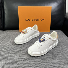 Lv 高品质 顶级工艺品 路易威登,运动板鞋专柜同步,鞋面意大利进口,高品质拼接缤纷色彩复杂工艺品,进口牛里垫柔软 Lv 高品质 顶级工艺品 路易威登,运动板鞋专柜同步,鞋面意大利进口,高品质拼接缤纷色彩复杂工艺品,进口牛里垫柔软