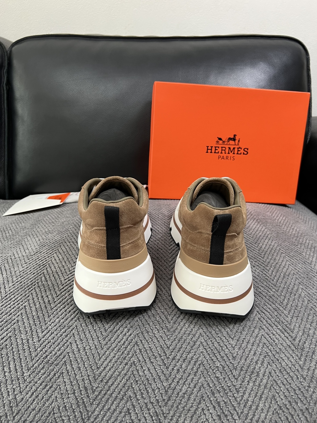 Hermes  高品质  顶级工艺品  爱马仕 专柜同步发售原厂配置，意大利进口原版牛皮面料，高品质拼接工艺，全进口水染