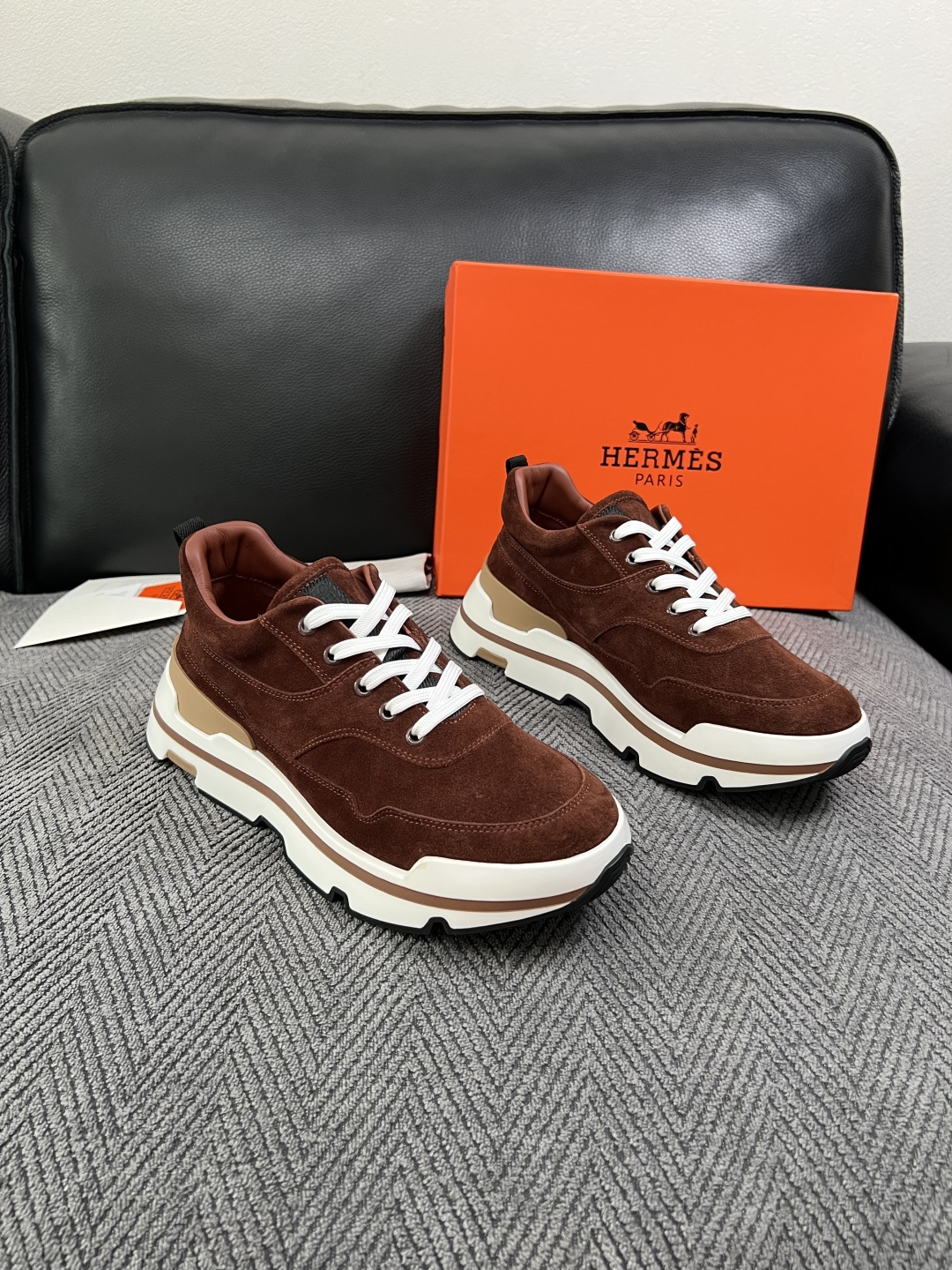 Hermes  高品质  顶级工艺品  爱马仕 专柜同步发售原厂配置，意大利进口原版牛皮面料，高品质拼接工艺，全进口水染