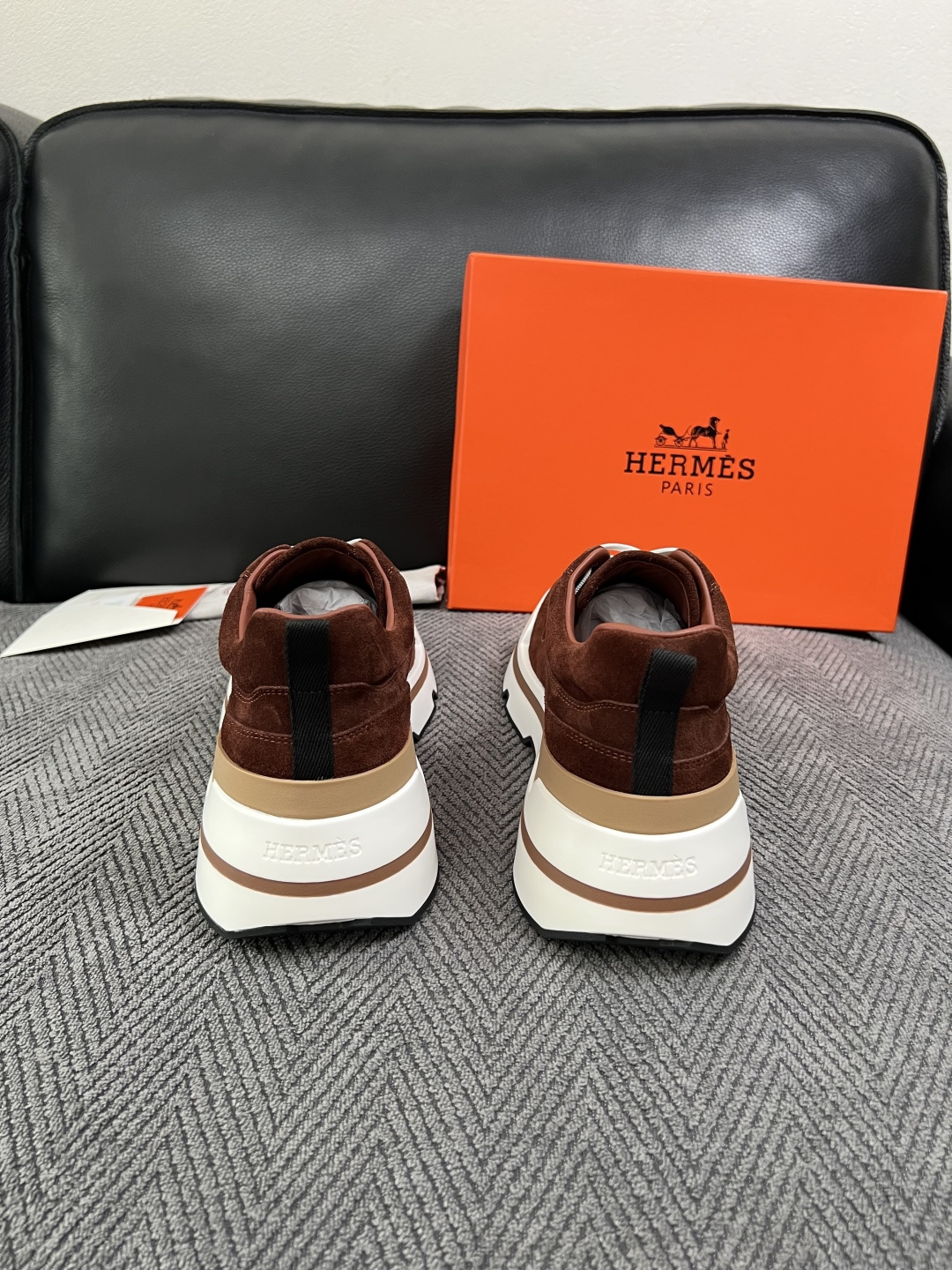 Hermes  高品质  顶级工艺品  爱马仕 专柜同步发售原厂配置，意大利进口原版牛皮面料，高品质拼接工艺，全进口水染