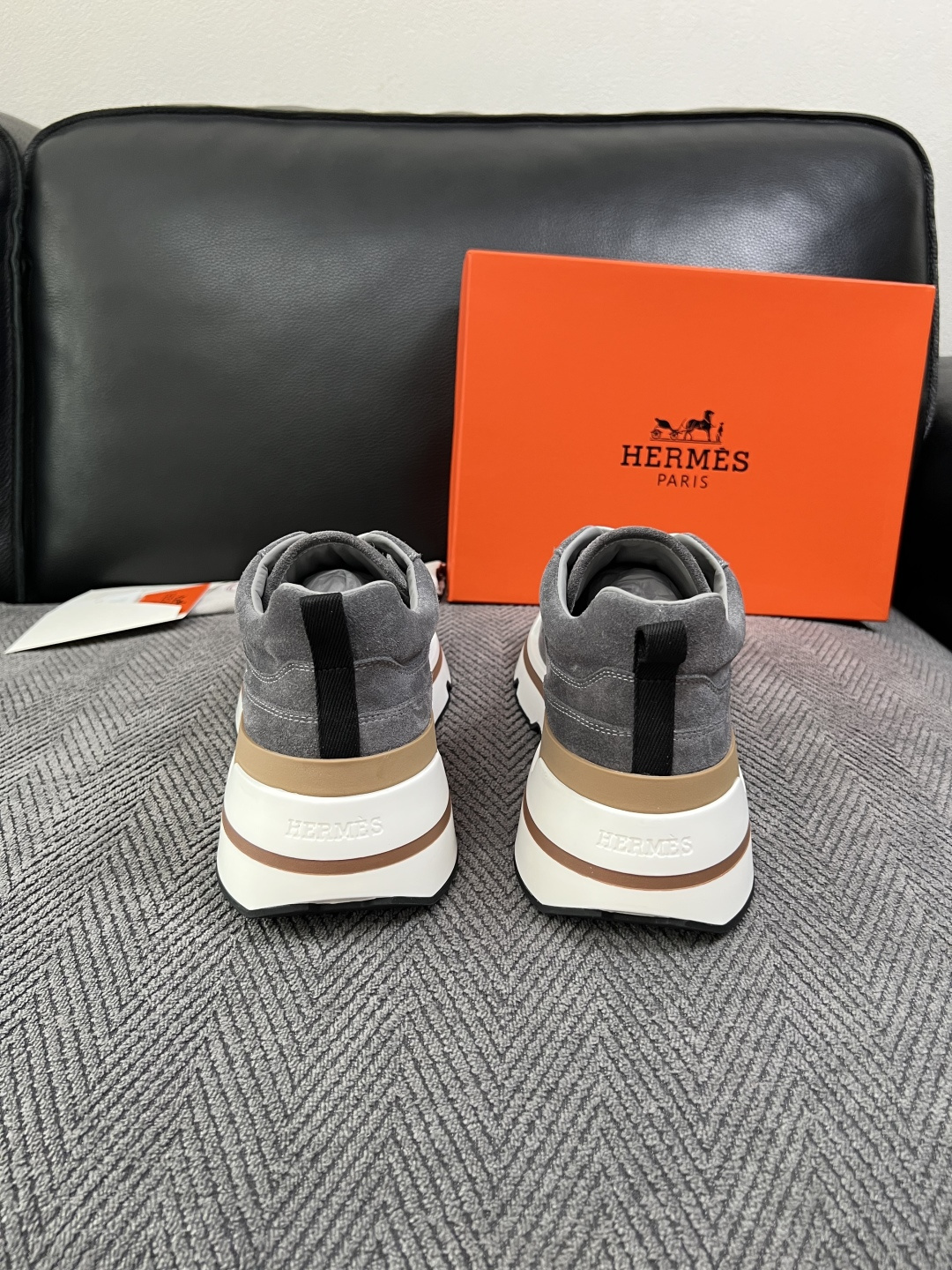 Hermes  高品质  顶级工艺品  爱马仕 专柜同步发售原厂配置，意大利进口原版牛皮面料，高品质拼接工艺，全进口水染