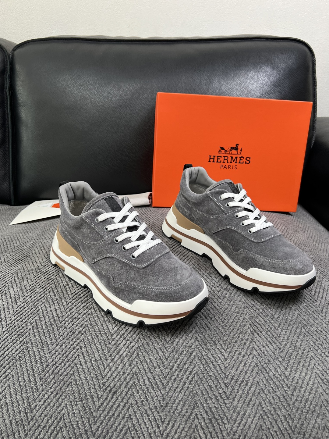 Hermes  高品质  顶级工艺品  爱马仕 专柜同步发售原厂配置，意大利进口原版牛皮面料，高品质拼接工艺，全进口水染
