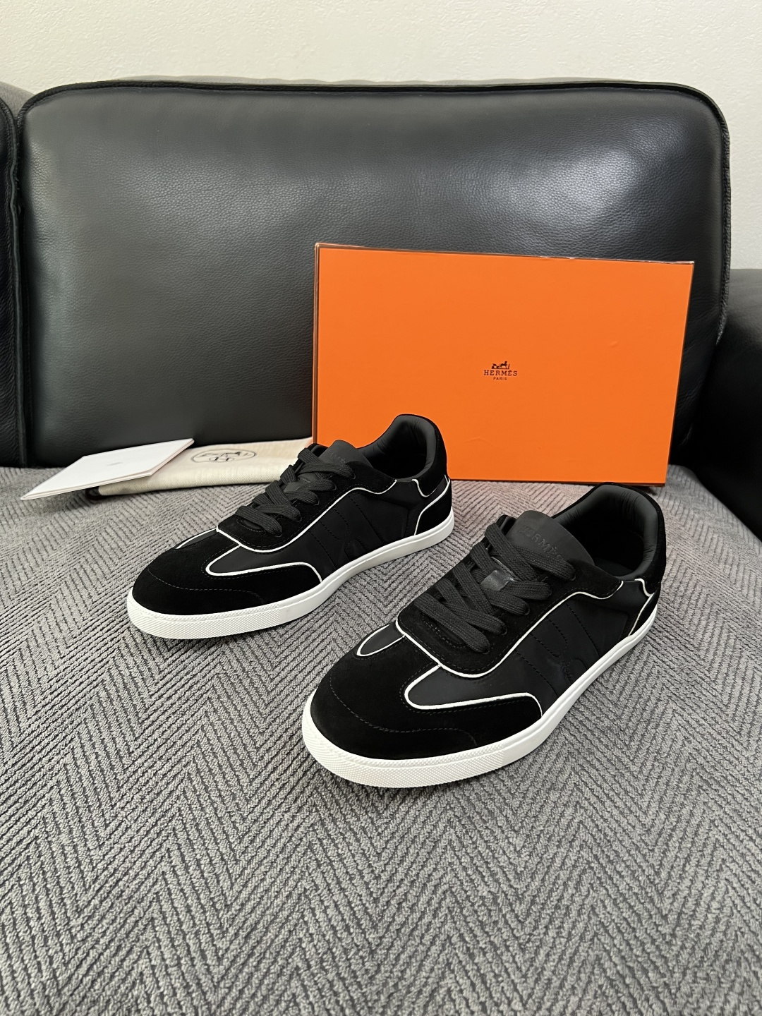 Hermes  高品质  顶级工艺品  爱马仕 专柜同步发售原厂配置，意大利进口原版牛皮面料，高品质拼接工艺，全进口水染