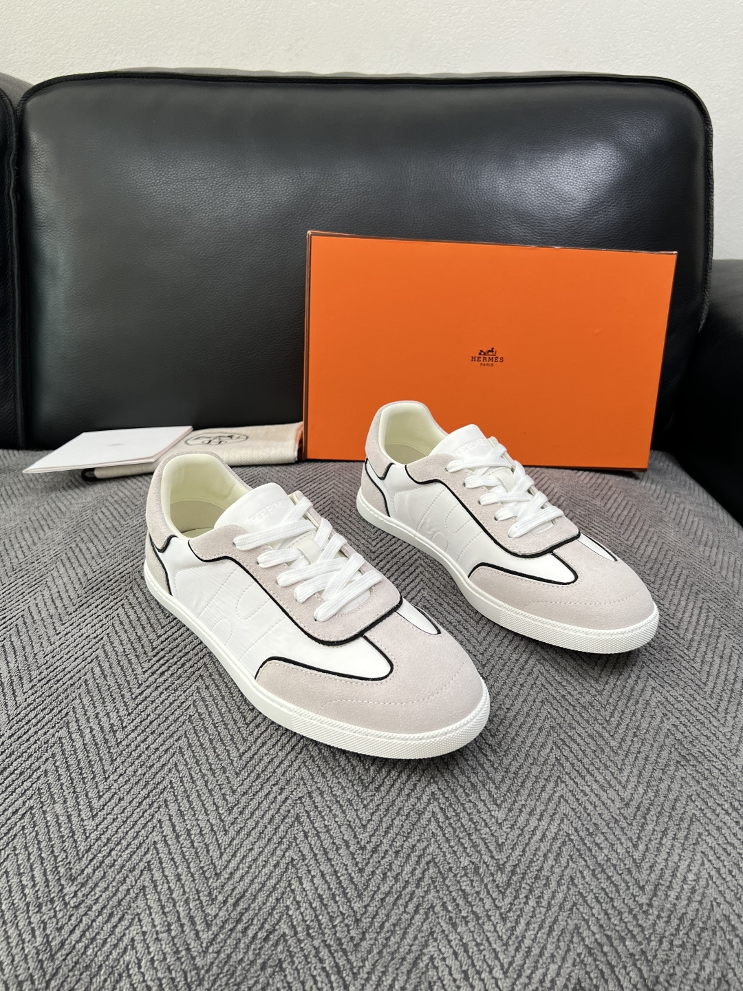 Hermes  高品质  顶级工艺品  爱马仕 专柜同步发售原厂配置，意大利进口原版牛皮面料，高品质拼接工艺，全进口水染