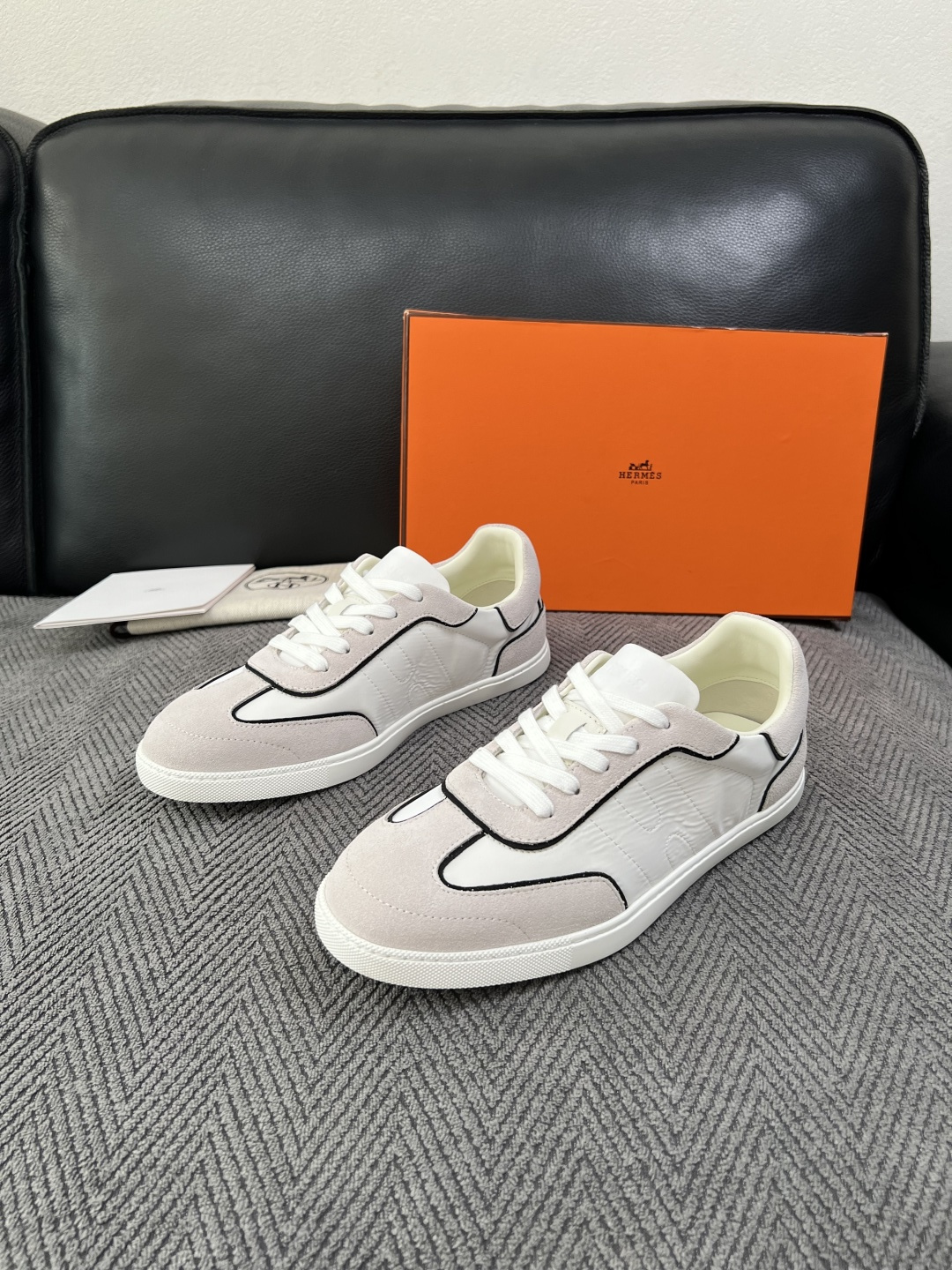 Hermes  高品质  顶级工艺品  爱马仕 专柜同步发售原厂配置，意大利进口原版牛皮面料，高品质拼接工艺，全进口水染