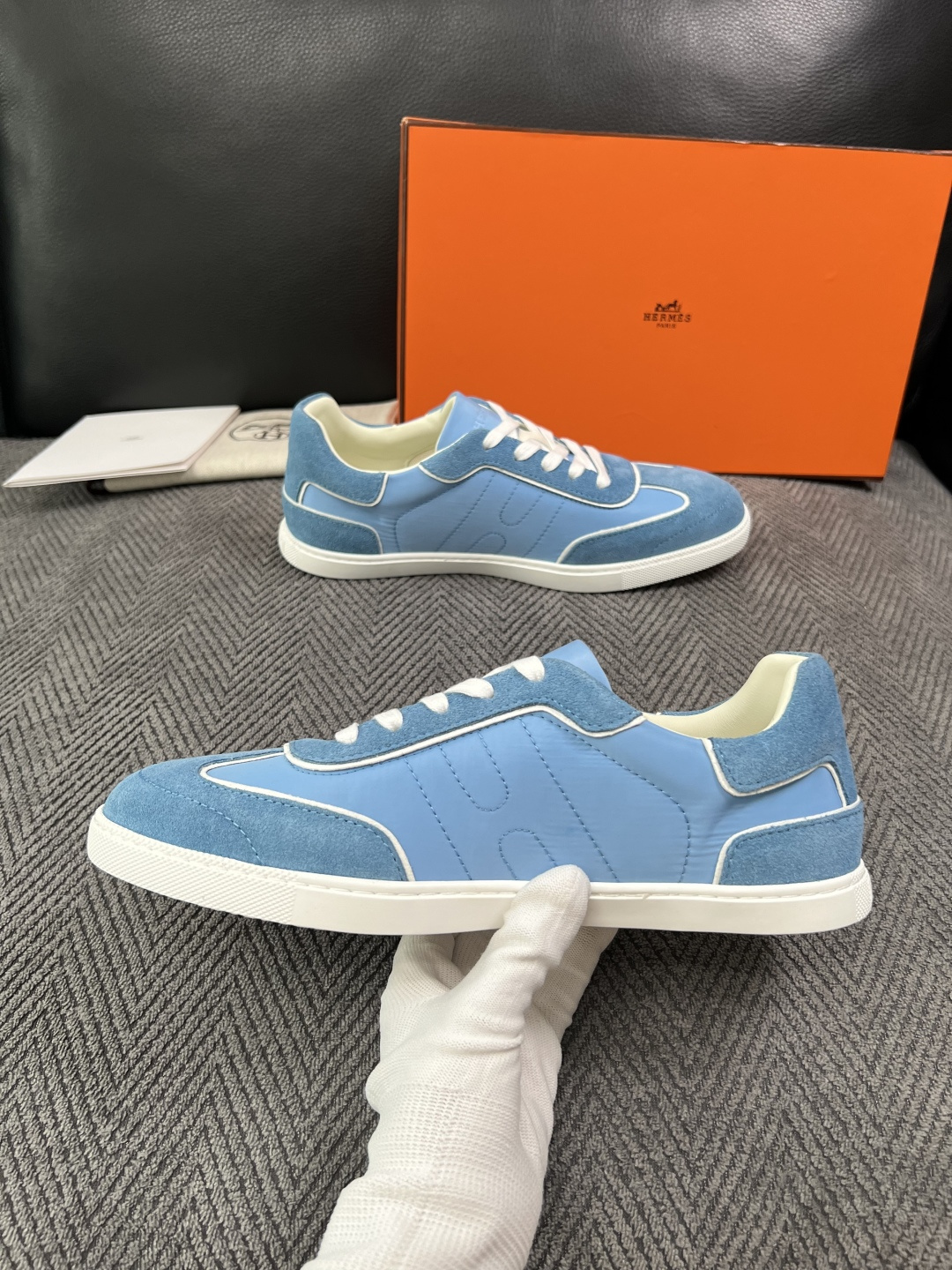 Hermes  高品质  顶级工艺品  爱马仕 专柜同步发售原厂配置，意大利进口原版牛皮面料，高品质拼接工艺，全进口水染