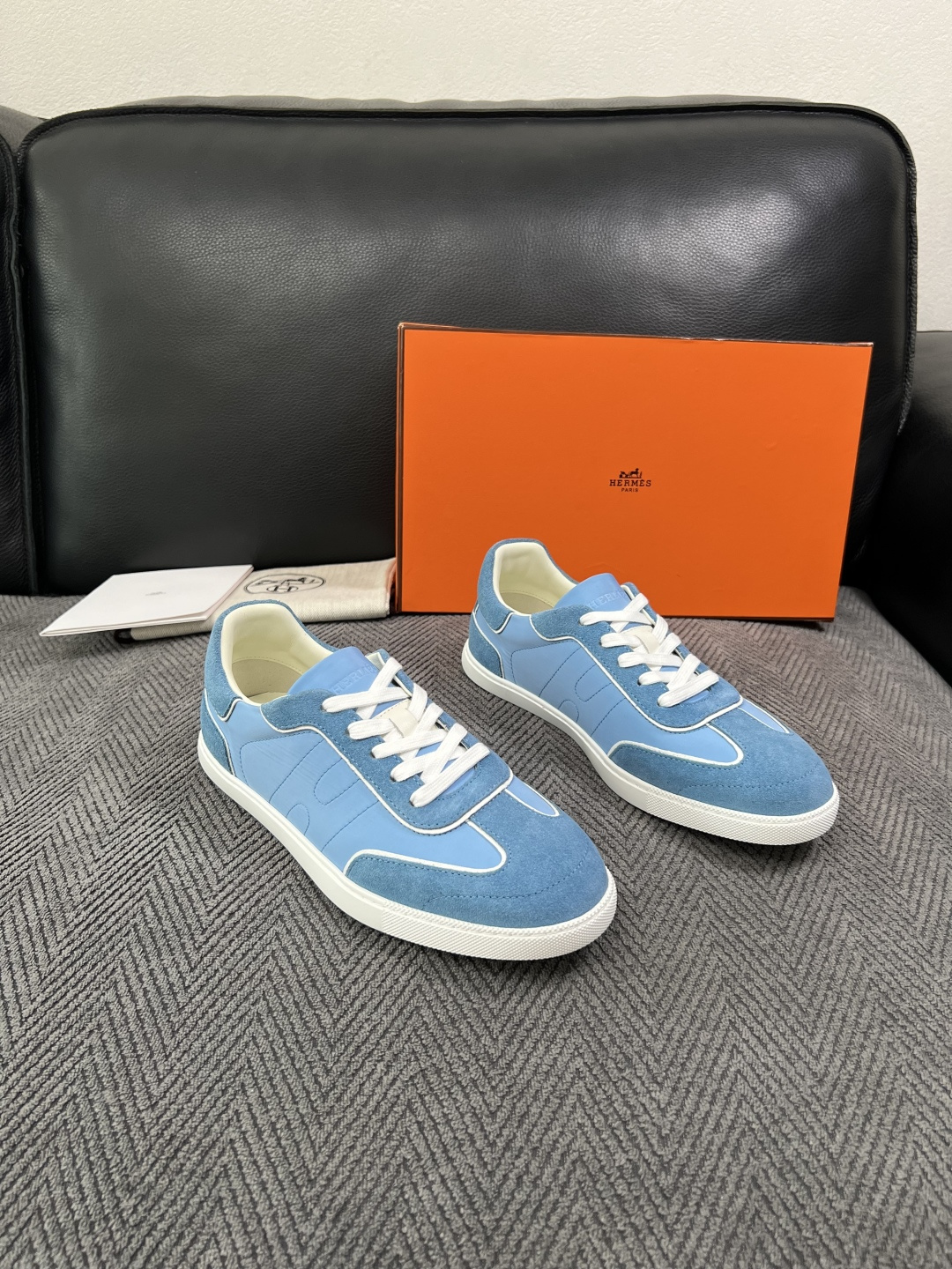 Hermes  高品质  顶级工艺品  爱马仕 专柜同步发售原厂配置，意大利进口原版牛皮面料，高品质拼接工艺，全进口水染