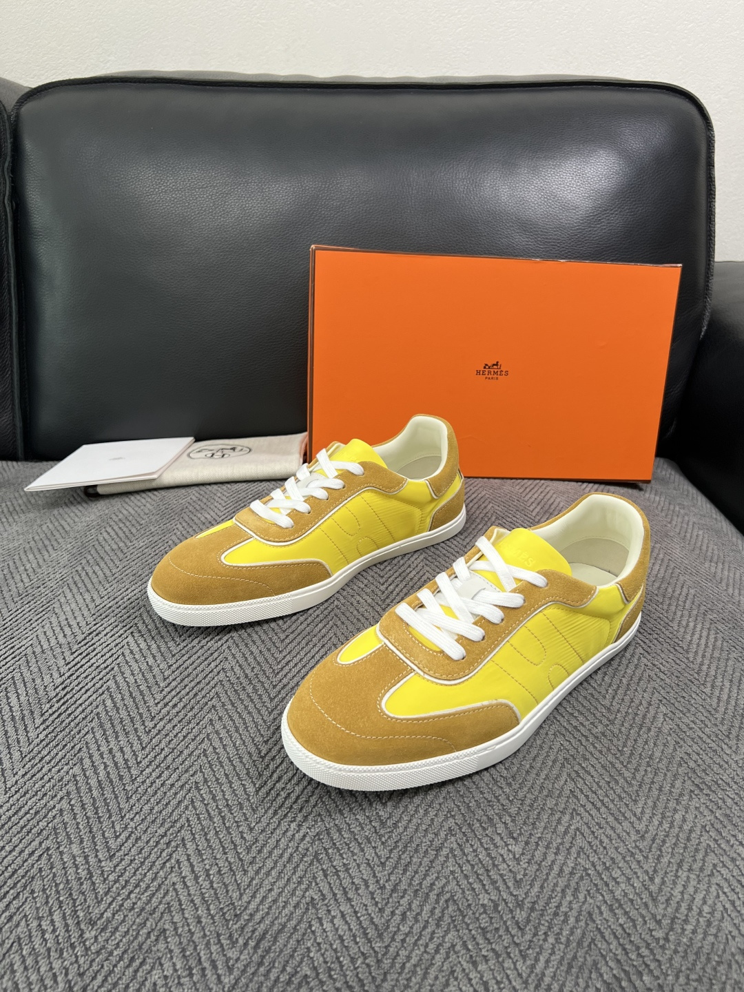 Hermes  高品质  顶级工艺品  爱马仕 专柜同步发售原厂配置，意大利进口原版牛皮面料，高品质拼接工艺，全进口水染