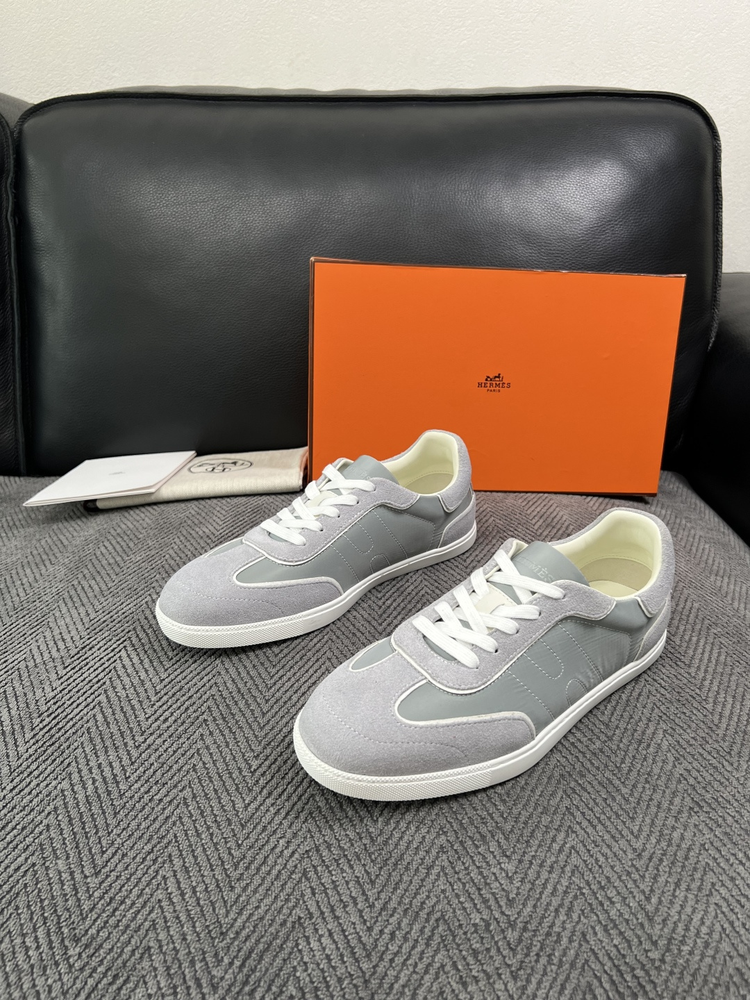 Hermes  高品质  顶级工艺品  爱马仕 专柜同步发售原厂配置，意大利进口原版牛皮面料，高品质拼接工艺，全进口水染