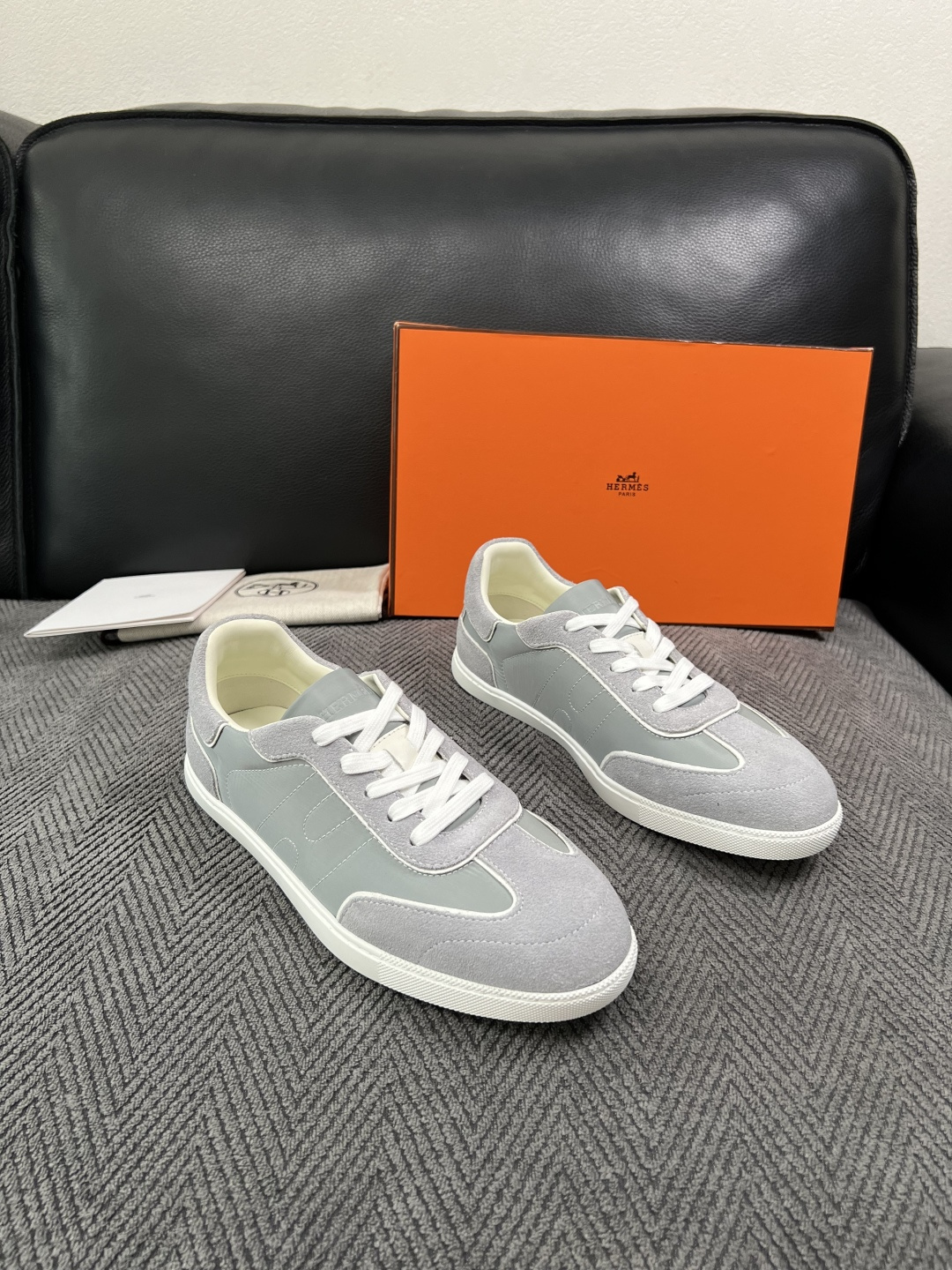 Hermes  高品质  顶级工艺品  爱马仕 专柜同步发售原厂配置，意大利进口原版牛皮面料，高品质拼接工艺，全进口水染