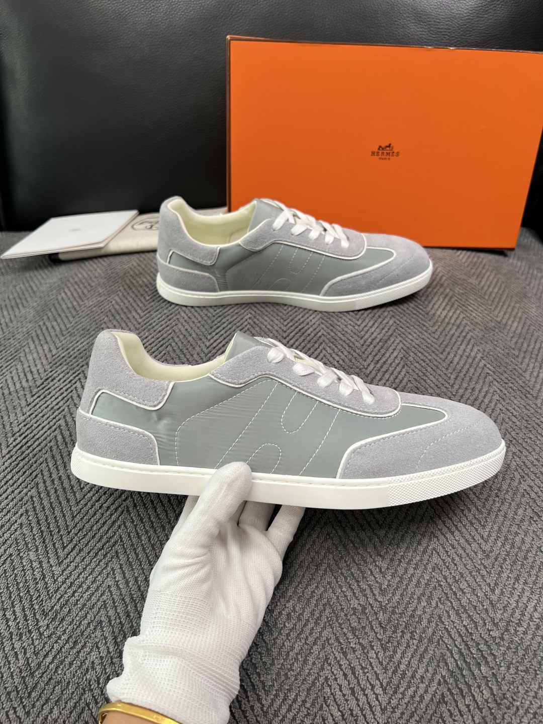 Hermes  高品质  顶级工艺品  爱马仕 专柜同步发售原厂配置，意大利进口原版牛皮面料，高品质拼接工艺，全进口水染