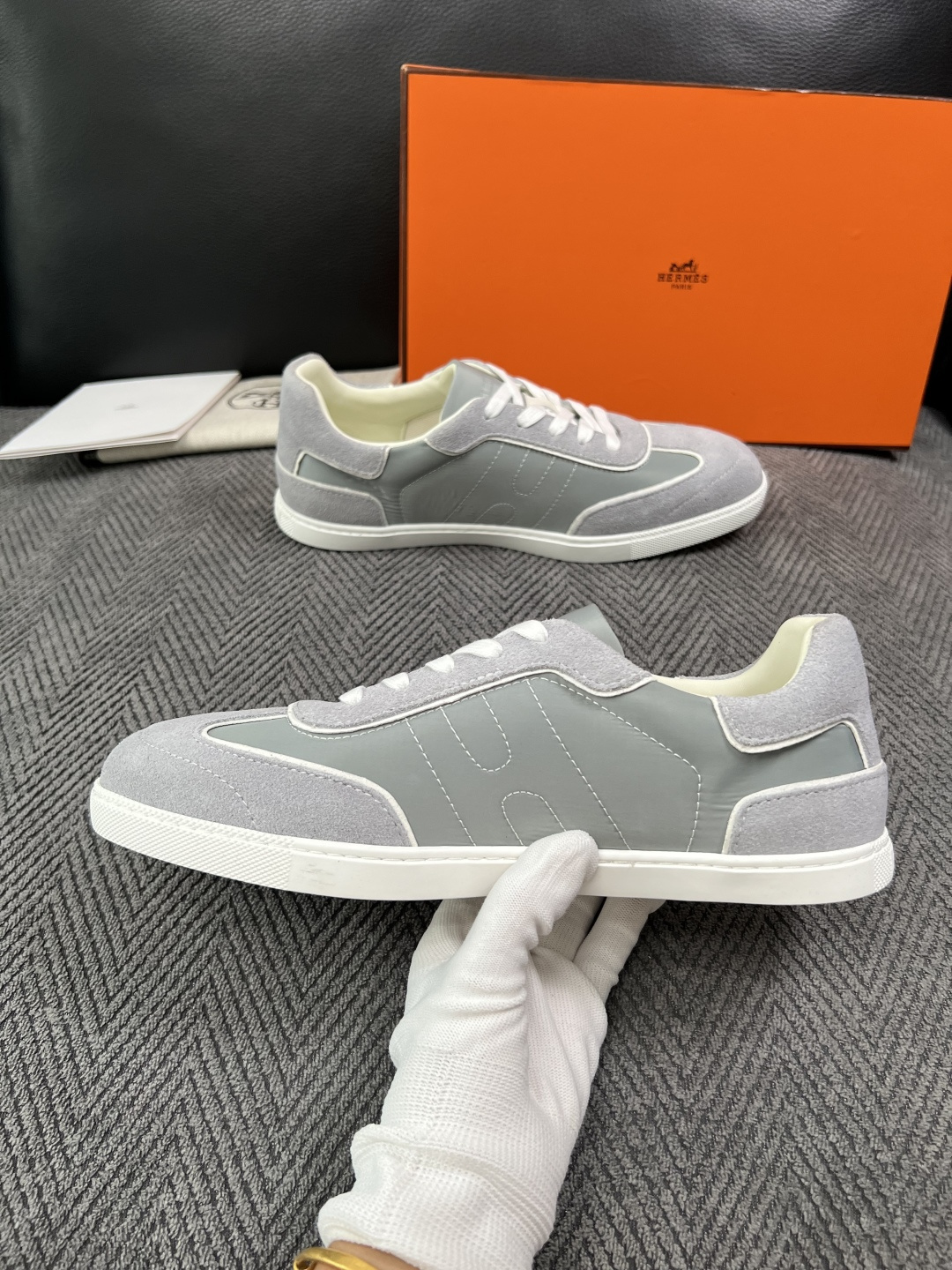 Hermes  高品质  顶级工艺品  爱马仕 专柜同步发售原厂配置，意大利进口原版牛皮面料，高品质拼接工艺，全进口水染