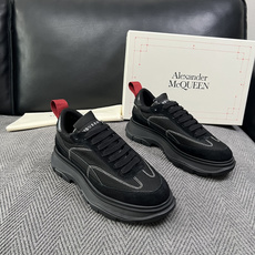 Alexander McQueen 高品质 顶级工艺品 麦昆 专柜同步 原厂配置,意大利进口原版牛皮面料,高品质 Alexander McQueen 高品质 顶级工艺品 麦昆 专柜同步 原厂配置,意大利进口原版牛皮面料,高品质