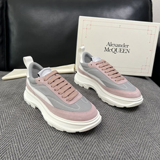 Alexander McQueen 高品质 顶级工艺品 麦昆 专柜同步 原厂配置,意大利进口原版牛皮面料,高品质 Alexander McQueen 高品质 顶级工艺品 麦昆 专柜同步 原厂配置,意大利进口原版牛皮面料,高品质