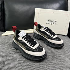 Alexander McQueen 高品质 顶级工艺品 麦昆 专柜同步 原厂配置,意大利进口原版牛皮面料,高品质 Alexander McQueen 高品质 顶级工艺品 麦昆 专柜同步 原厂配置,意大利进口原版牛皮面料,高品质