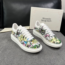 Alexander McQueen 高品质 顶级工艺品 麦昆 专柜同步 原厂配置,意大利进口原版牛皮面料,高品质 Alexander McQueen 高品质 顶级工艺品 麦昆 专柜同步 原厂配置,意大利进口原版牛皮面料,高品质