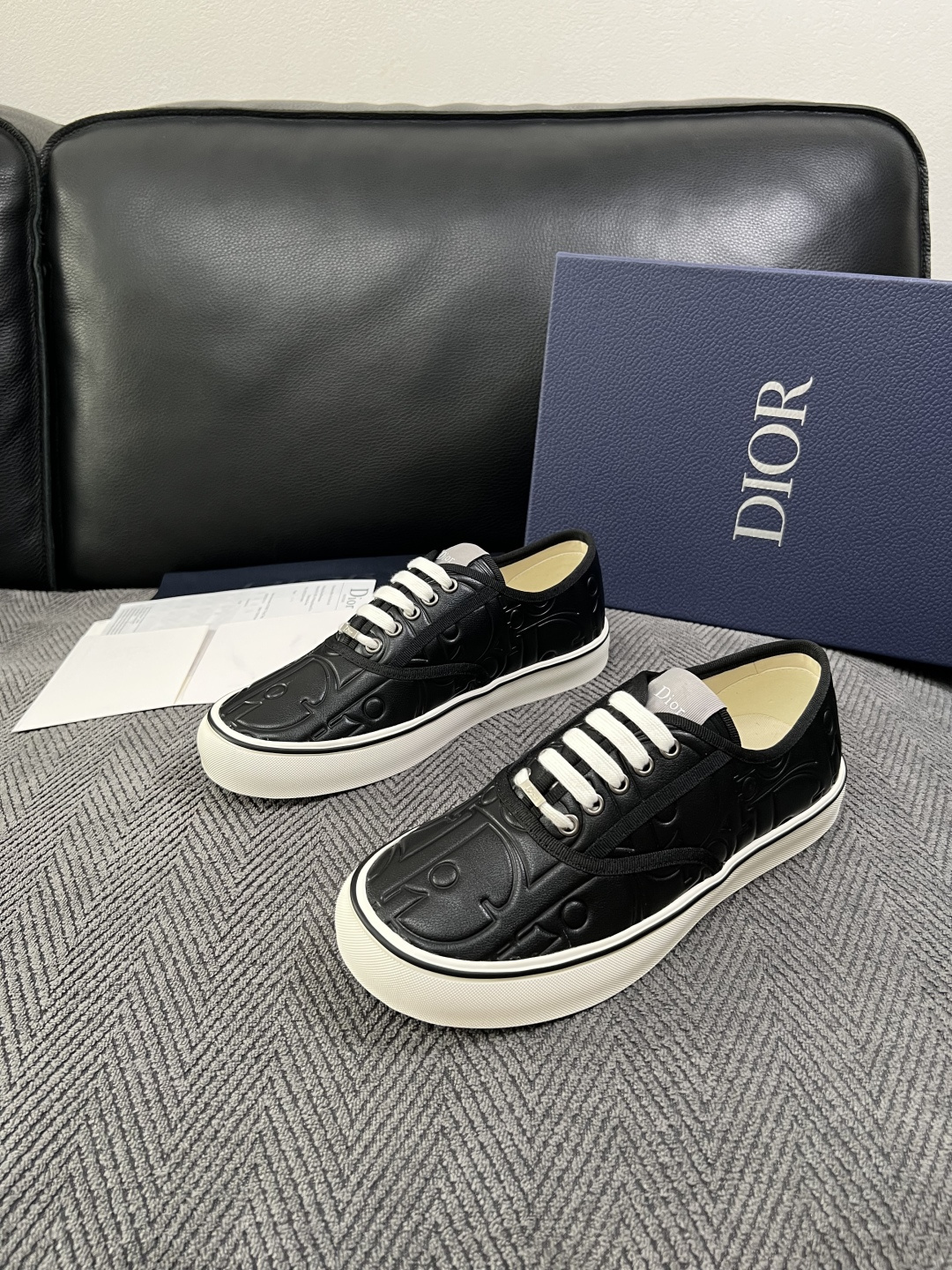 Dior 顶级工艺品 迪奥  专柜同步 原厂配置，意大利进口原版牛皮面料，透气舒适进口水染牛里垫，鞋底：原厂特供原版底超