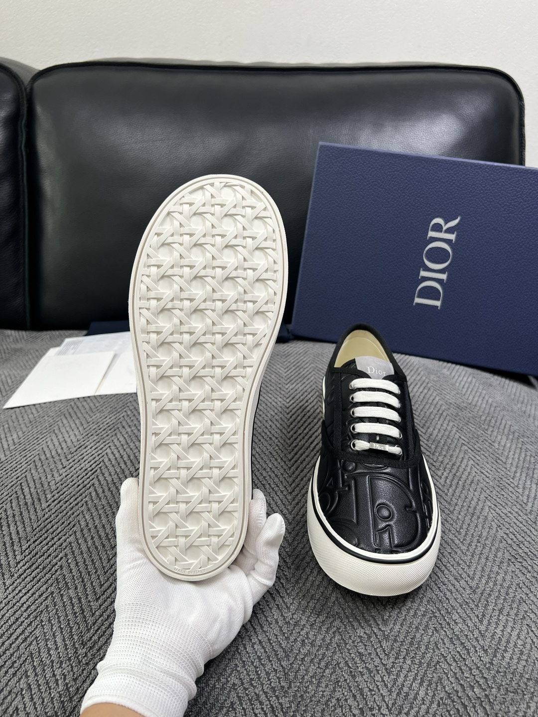 Dior 顶级工艺品 迪奥  专柜同步 原厂配置，意大利进口原版牛皮面料，透气舒适进口水染牛里垫，鞋底：原厂特供原版底超