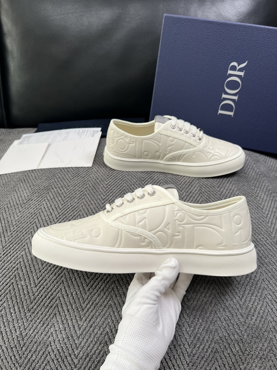 Dior 顶级工艺品 迪奥  专柜同步 原厂配置，意大利进口原版牛皮面料，透气舒适进口水染牛里垫，鞋底：原厂特供原版底超